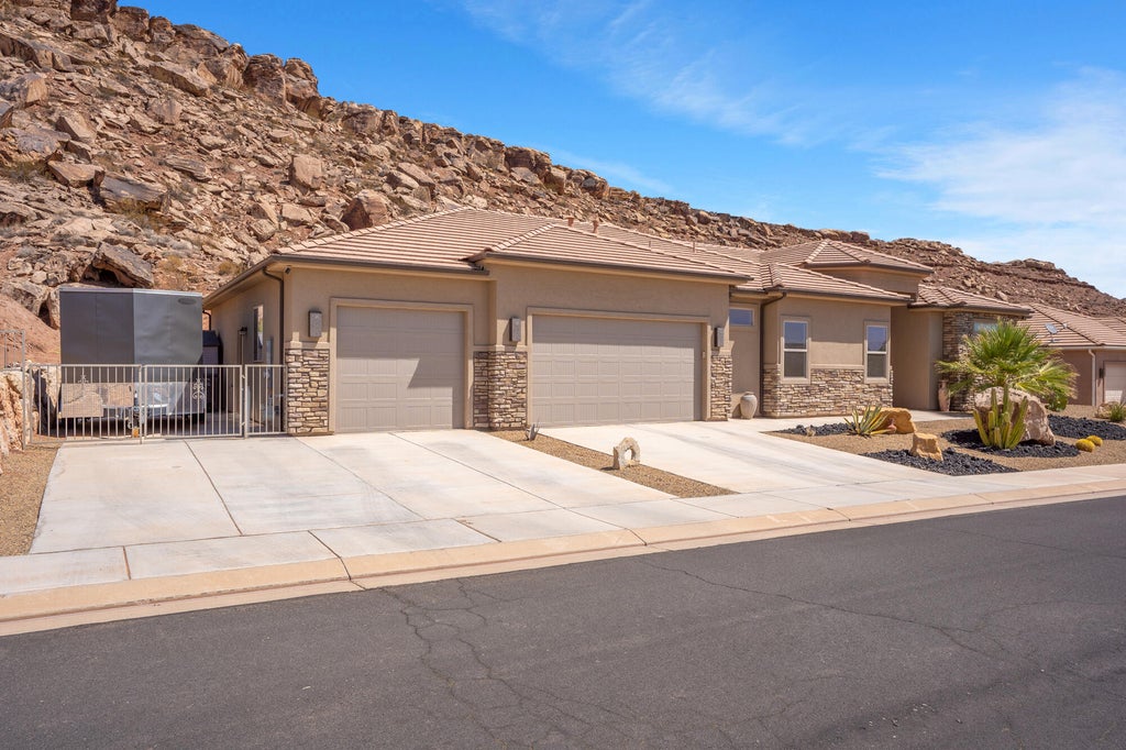 Photo of 1148 W Kolob DR, Saint George, UT 84790 (MLS # 26-274964)