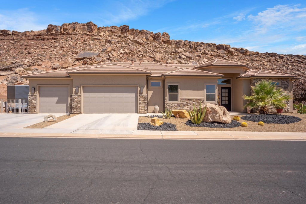 Photo of 1148 W Kolob DR, Saint George, UT 84790 (MLS # 26-274964)