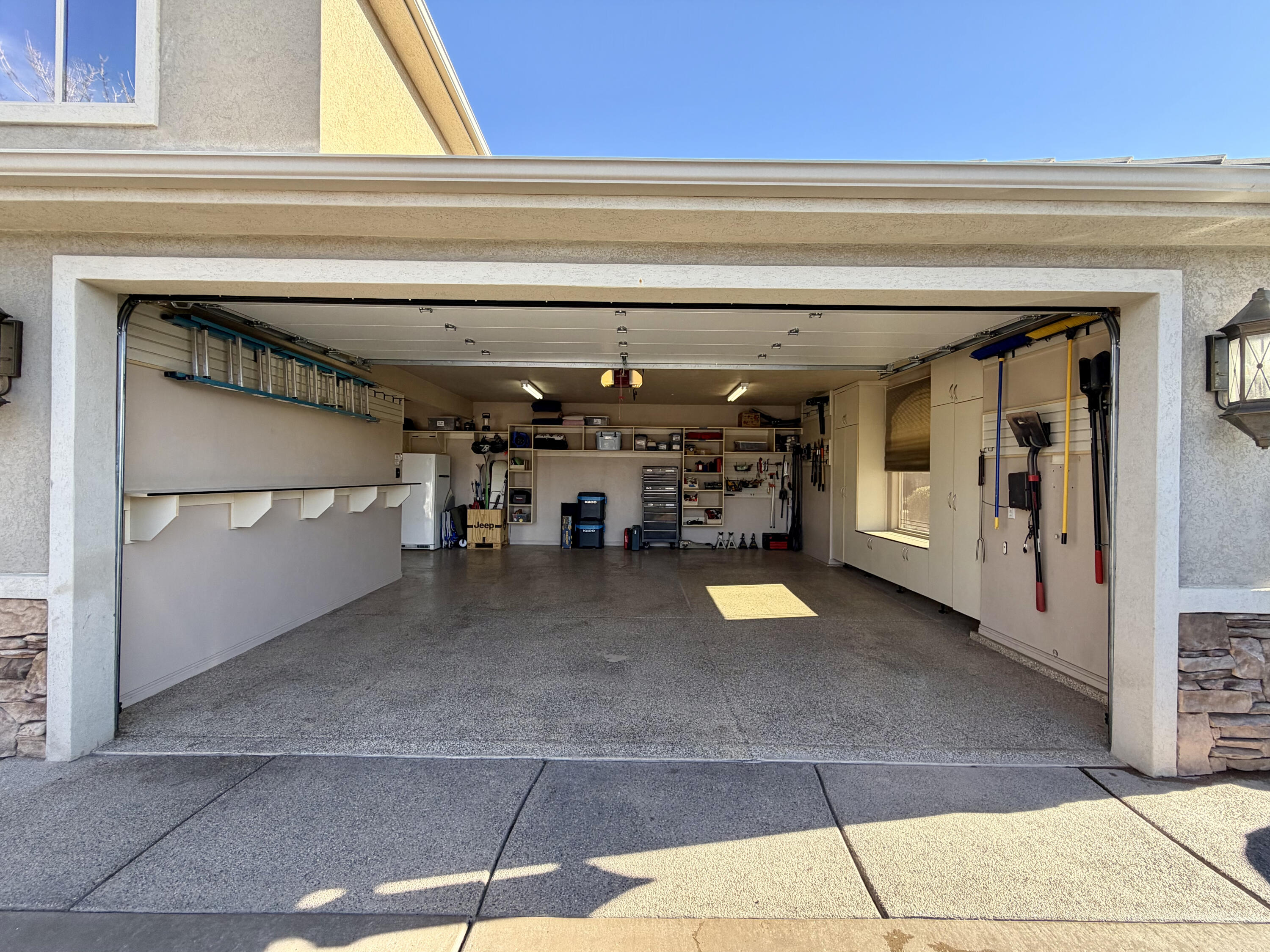 COUNTRY LANE ESTATES SOUTH - Residential