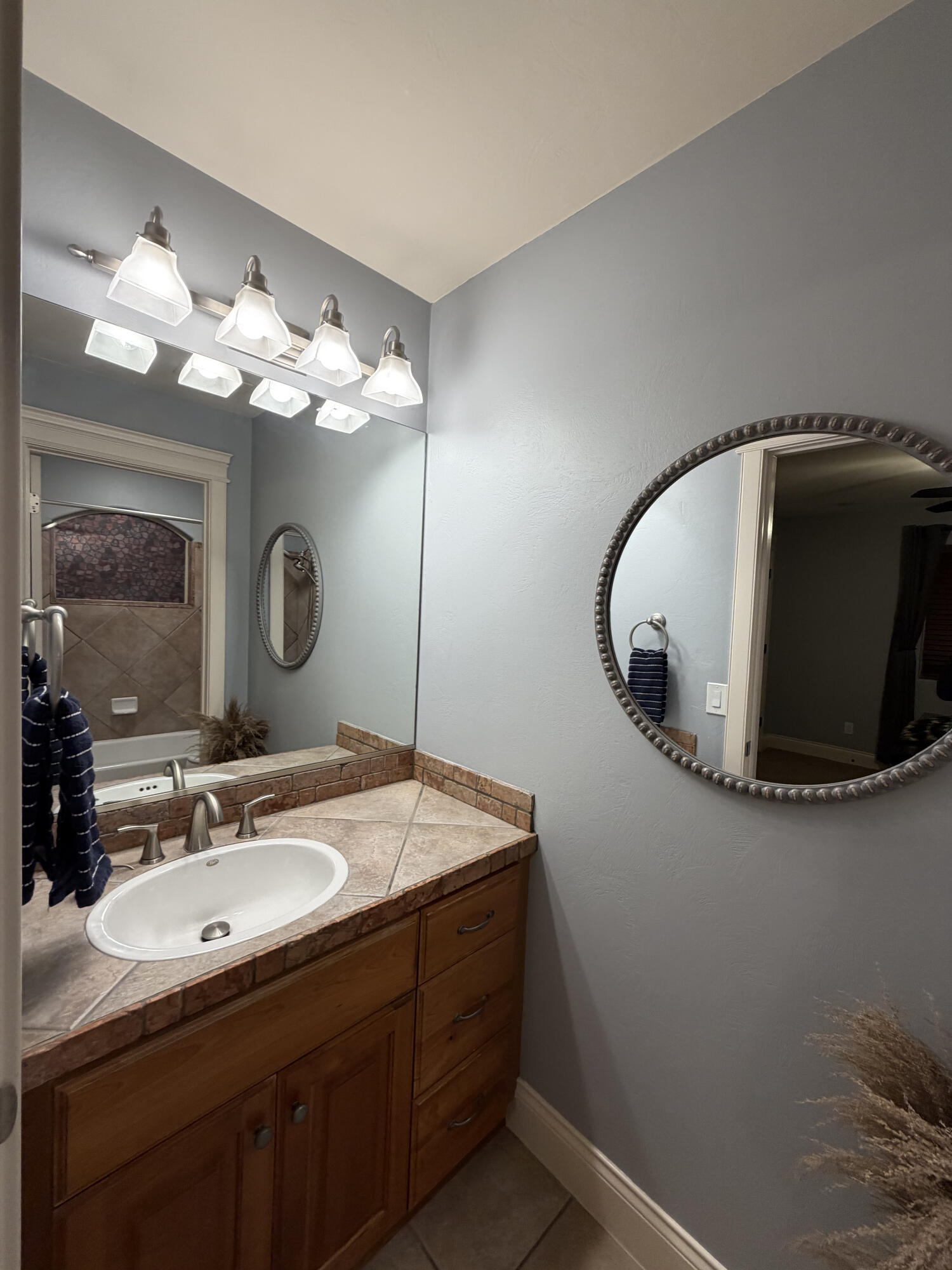 COUNTRY LANE ESTATES SOUTH - Residential