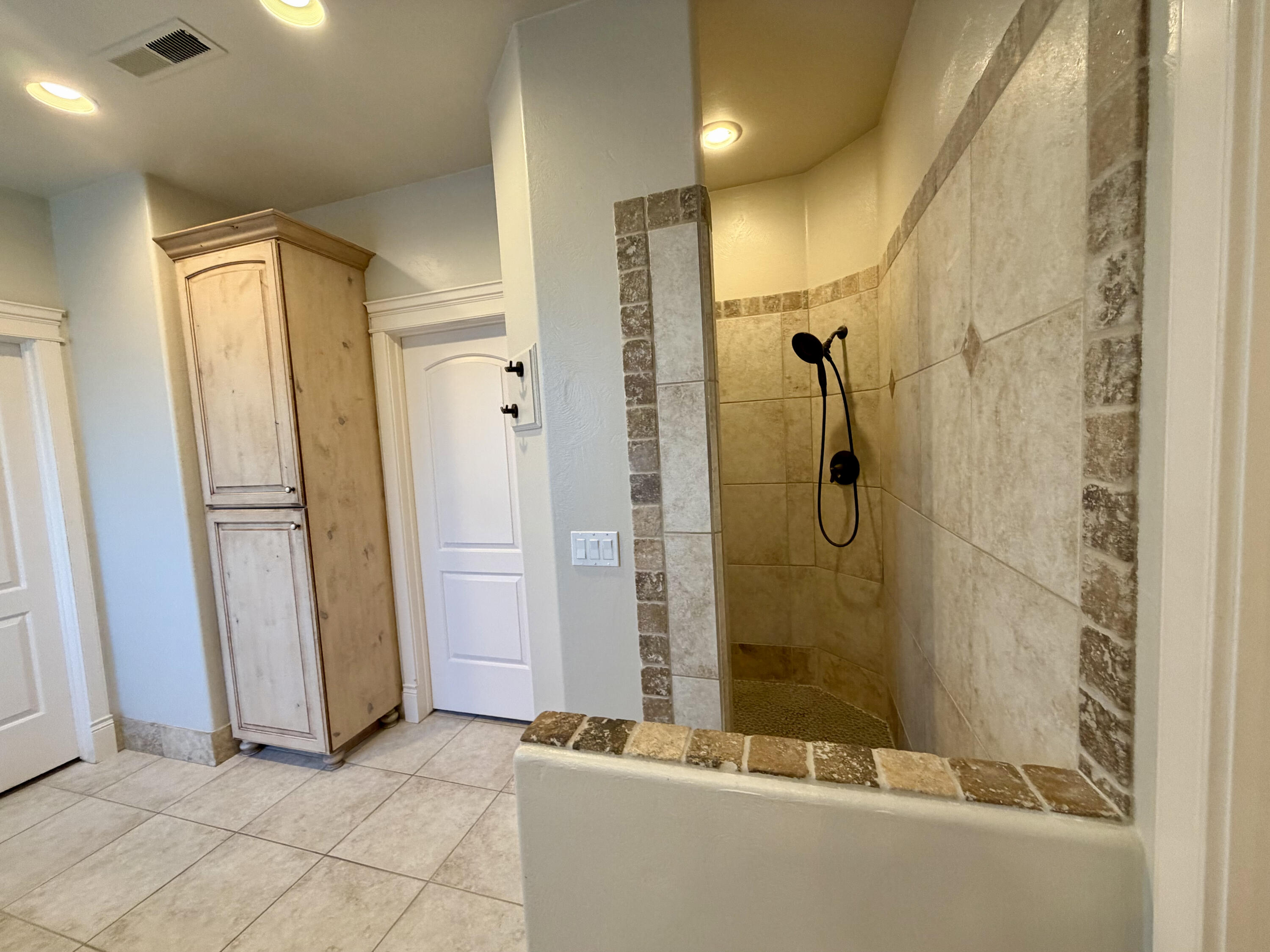 COUNTRY LANE ESTATES SOUTH - Residential