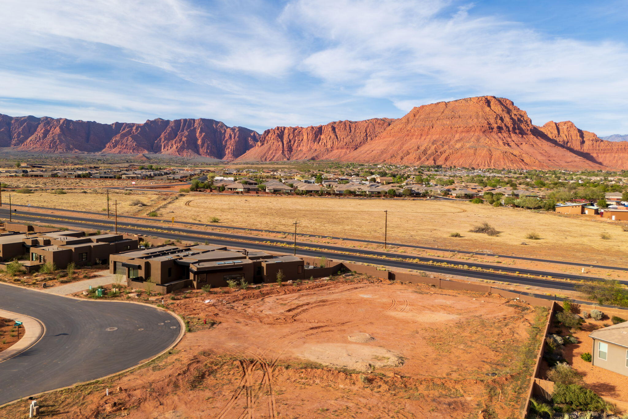 INDIGO TRAILS - Land