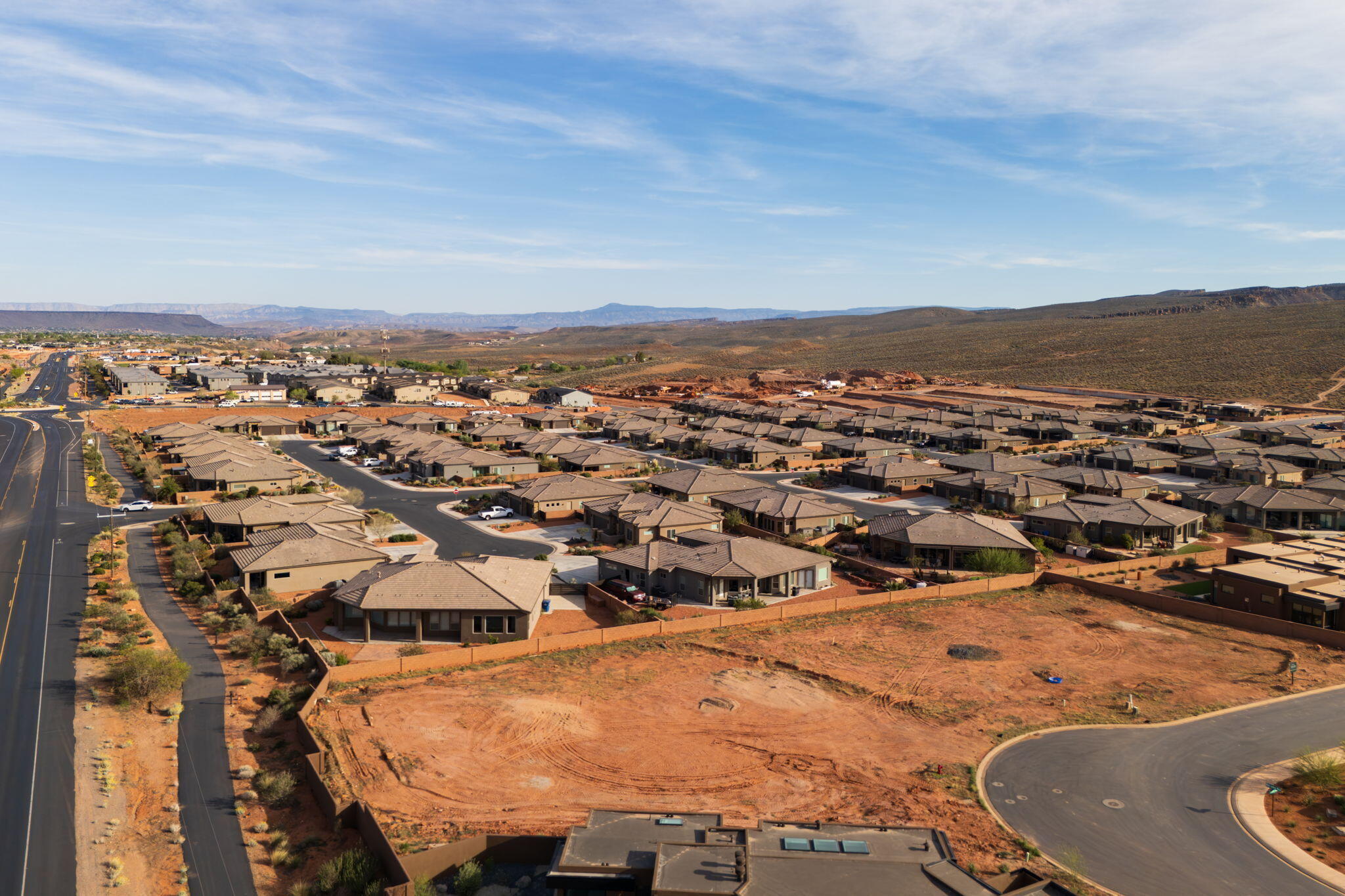 INDIGO TRAILS - Land