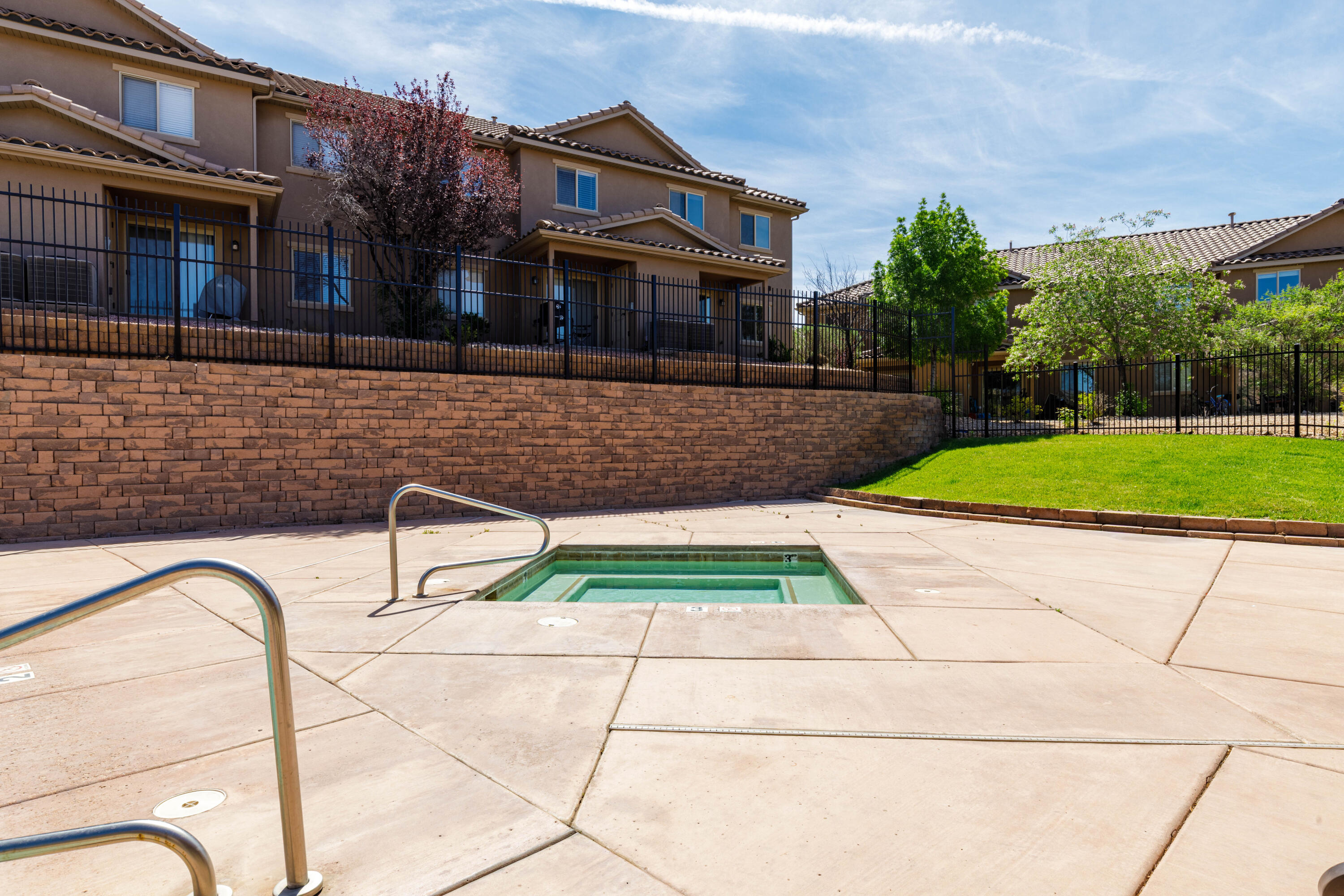 COTTAGES AT FOSSIL HILLS - Residential
