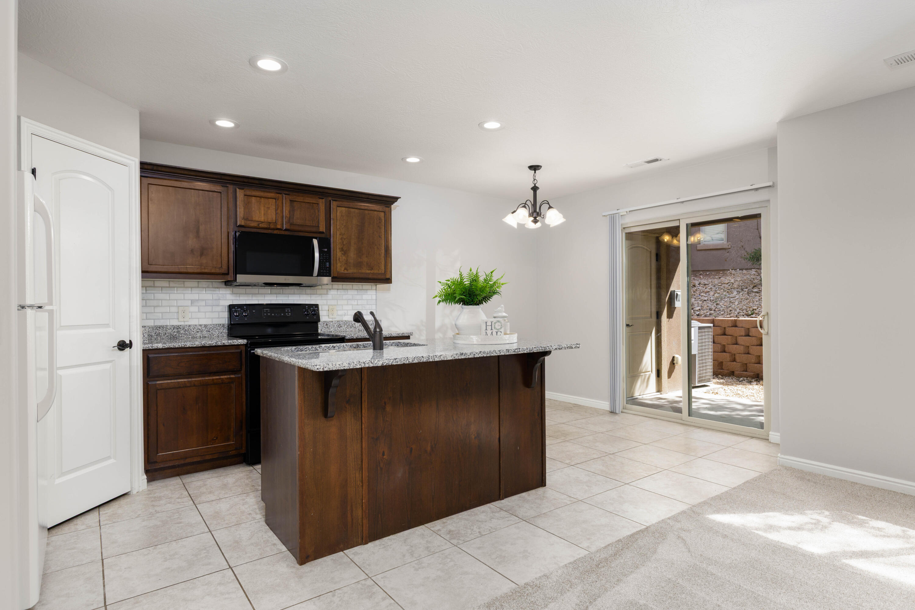 COTTAGES AT FOSSIL HILLS - Residential