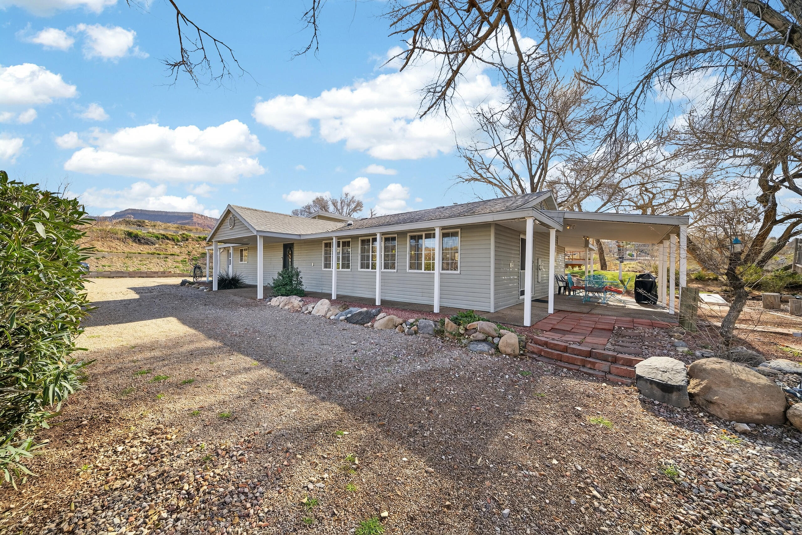 LAVERKIN TOWNSITE AND FIELD - Residential