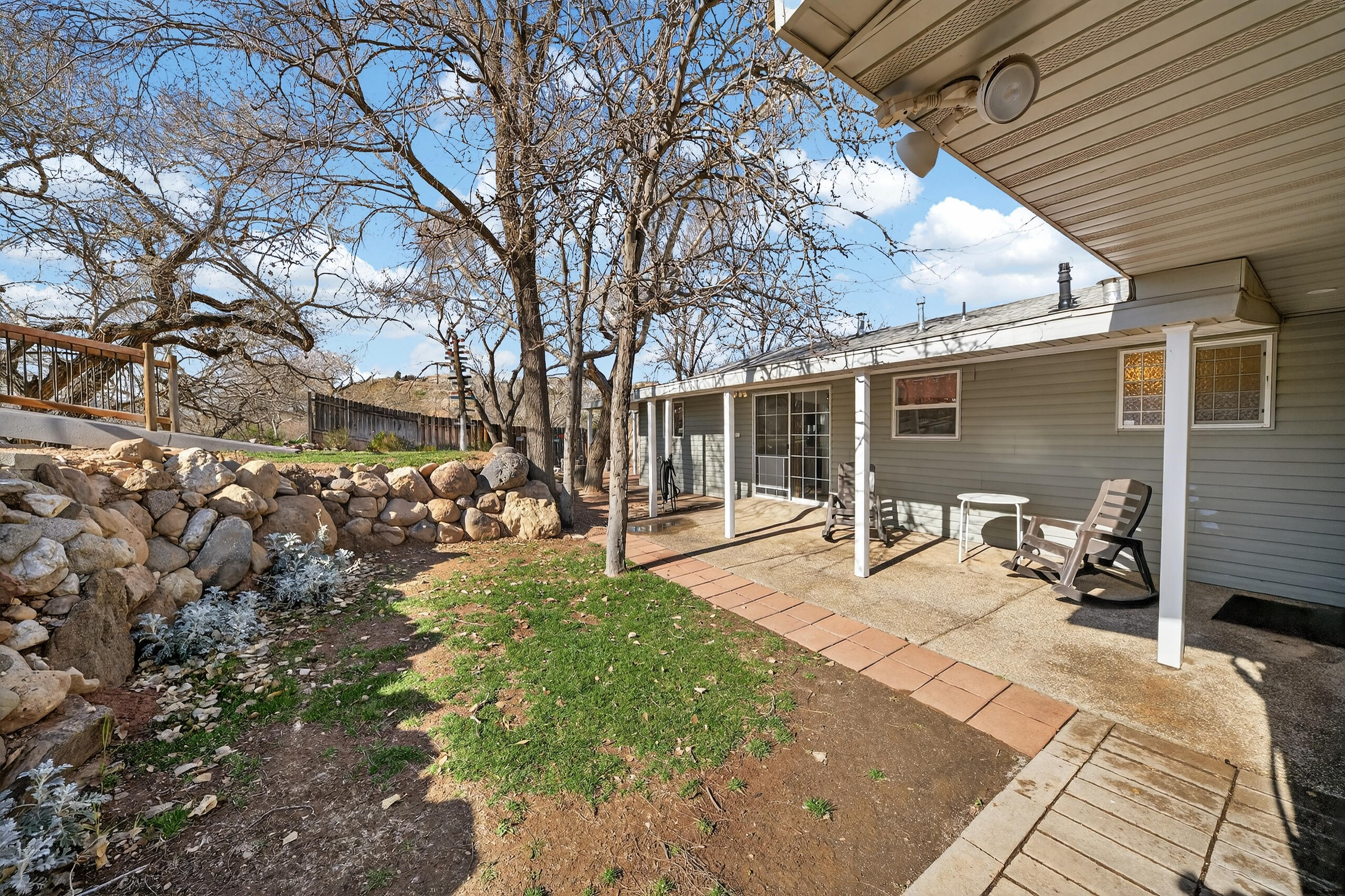 LAVERKIN TOWNSITE AND FIELD - Residential