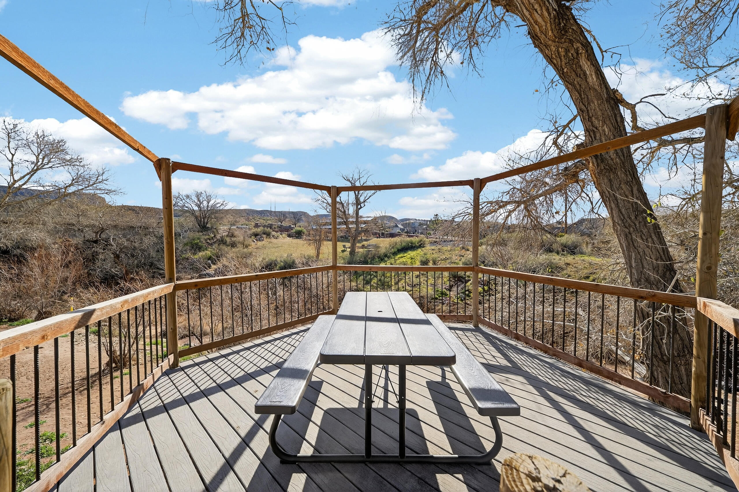 LAVERKIN TOWNSITE AND FIELD - Residential