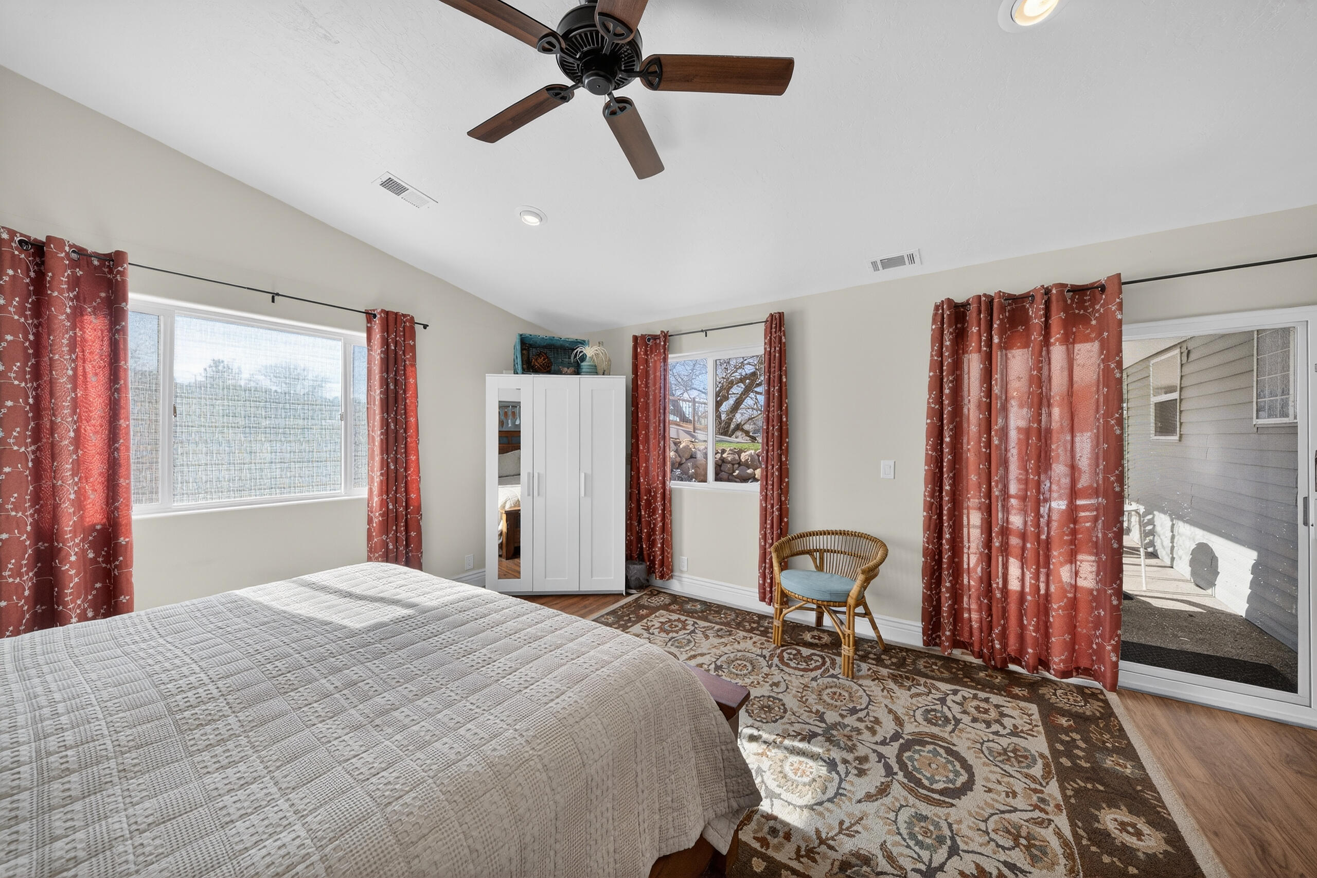 LAVERKIN TOWNSITE AND FIELD - Residential