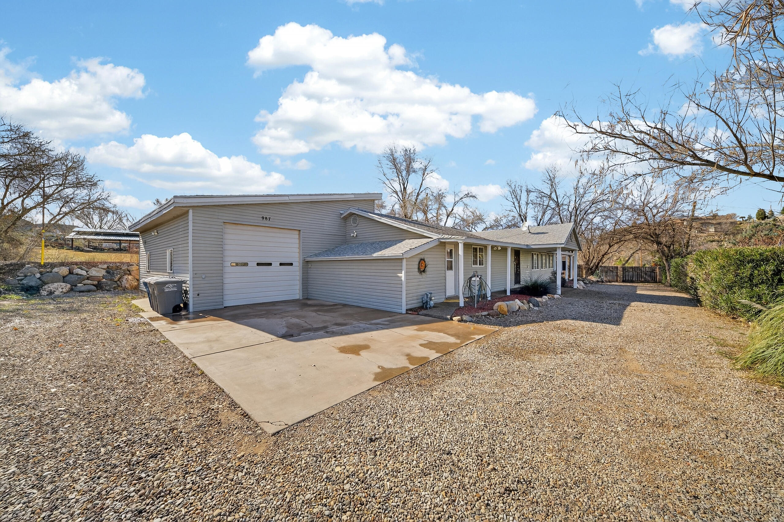 LAVERKIN TOWNSITE AND FIELD - Residential