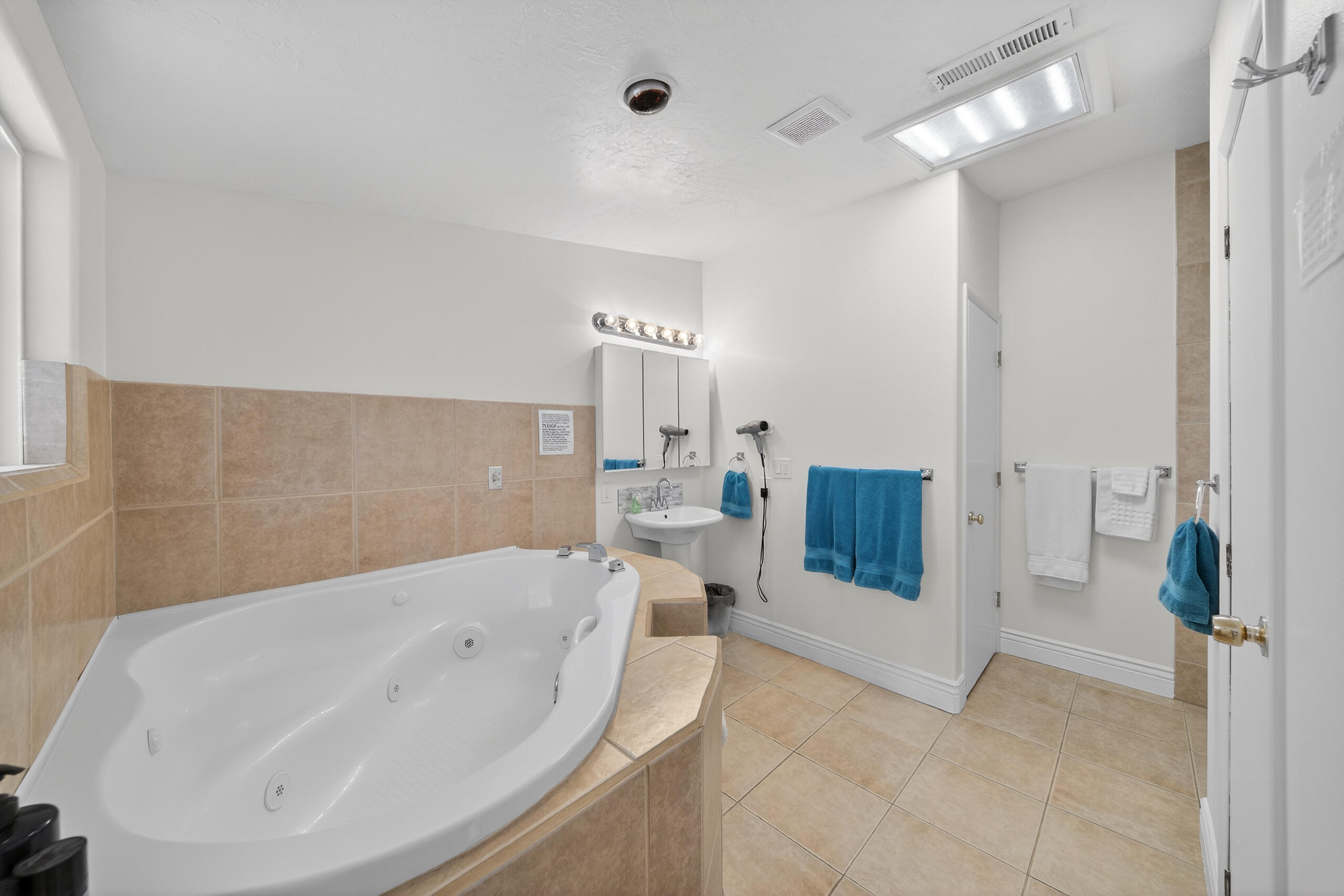 LAVERKIN TOWNSITE AND FIELD - Residential