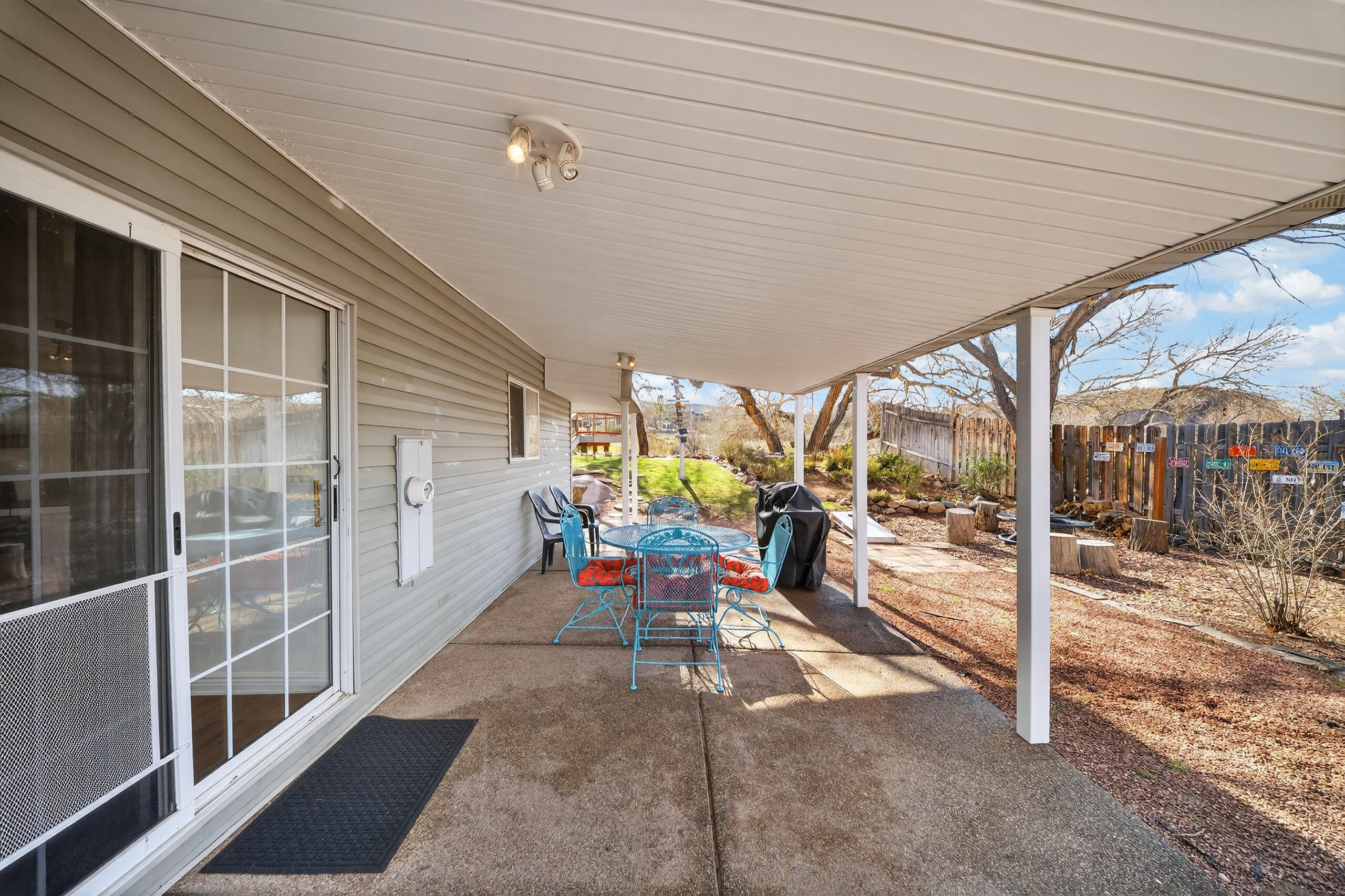 LAVERKIN TOWNSITE AND FIELD - Residential