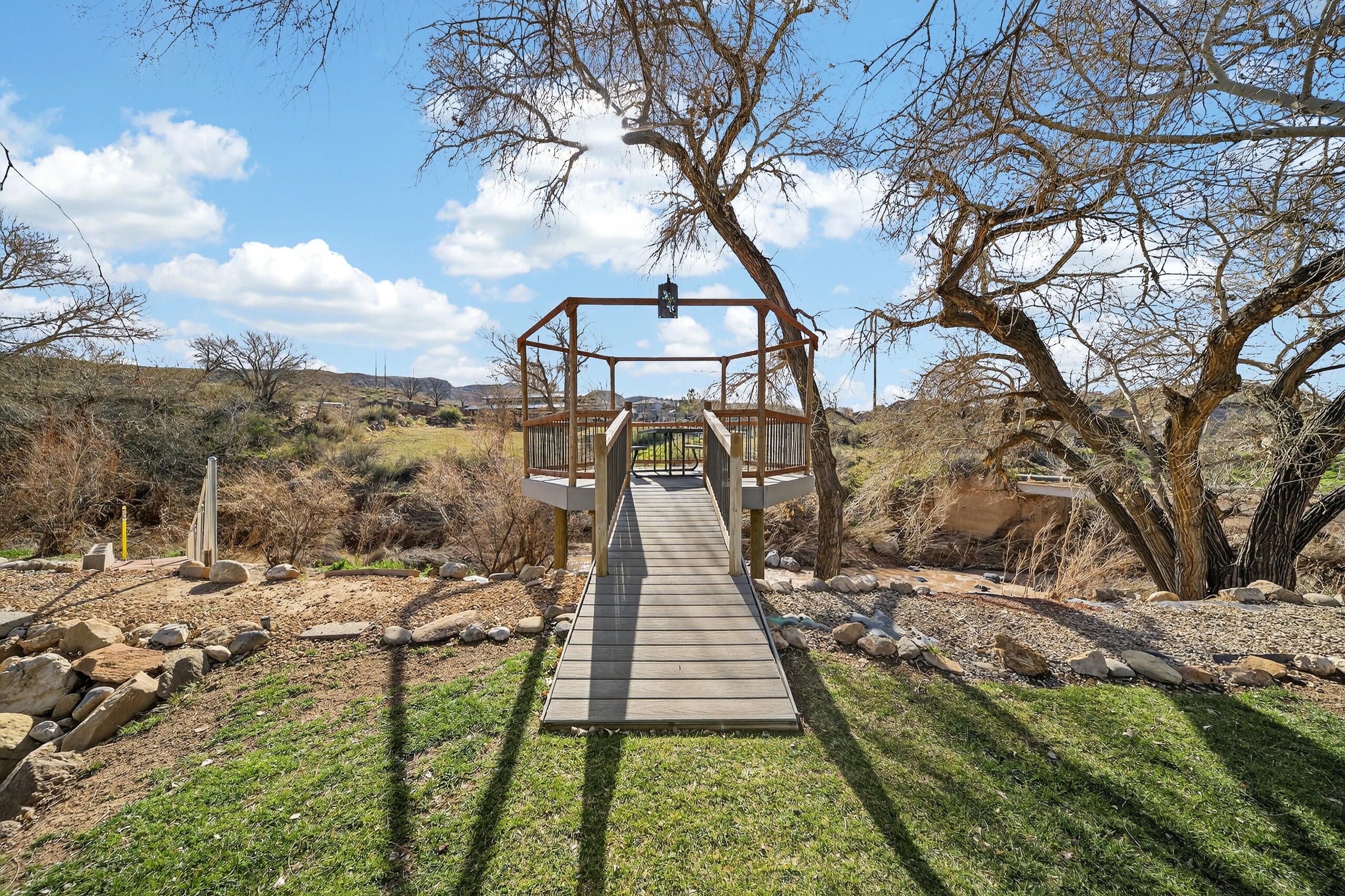 LAVERKIN TOWNSITE AND FIELD - Residential