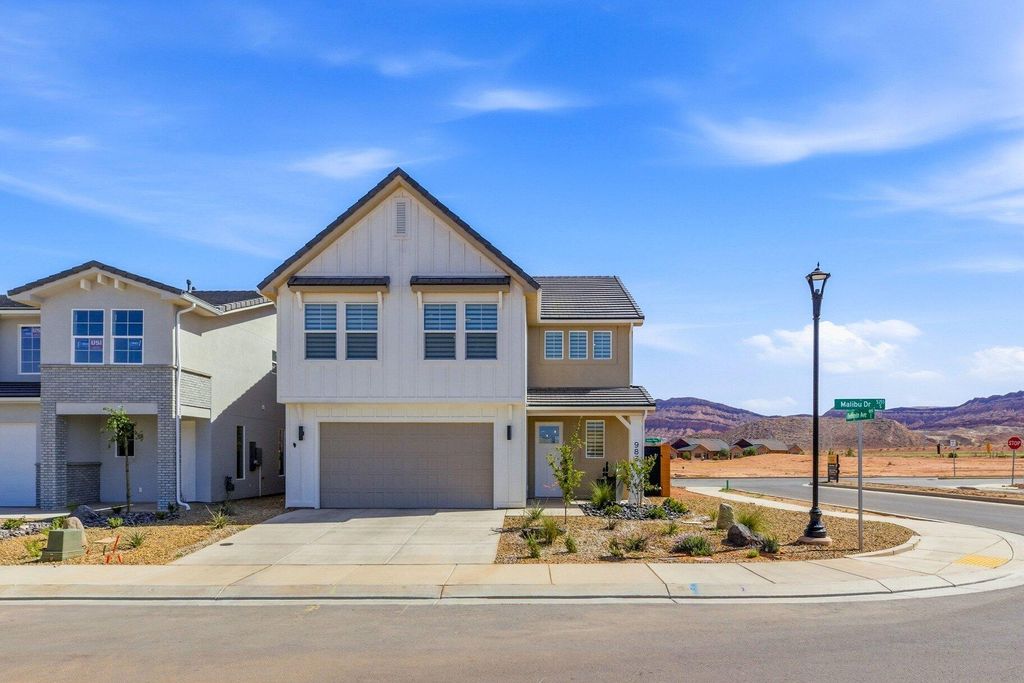Photo of 983 E Malibu DR, Washington, UT 84780 (MLS # 26-272894)