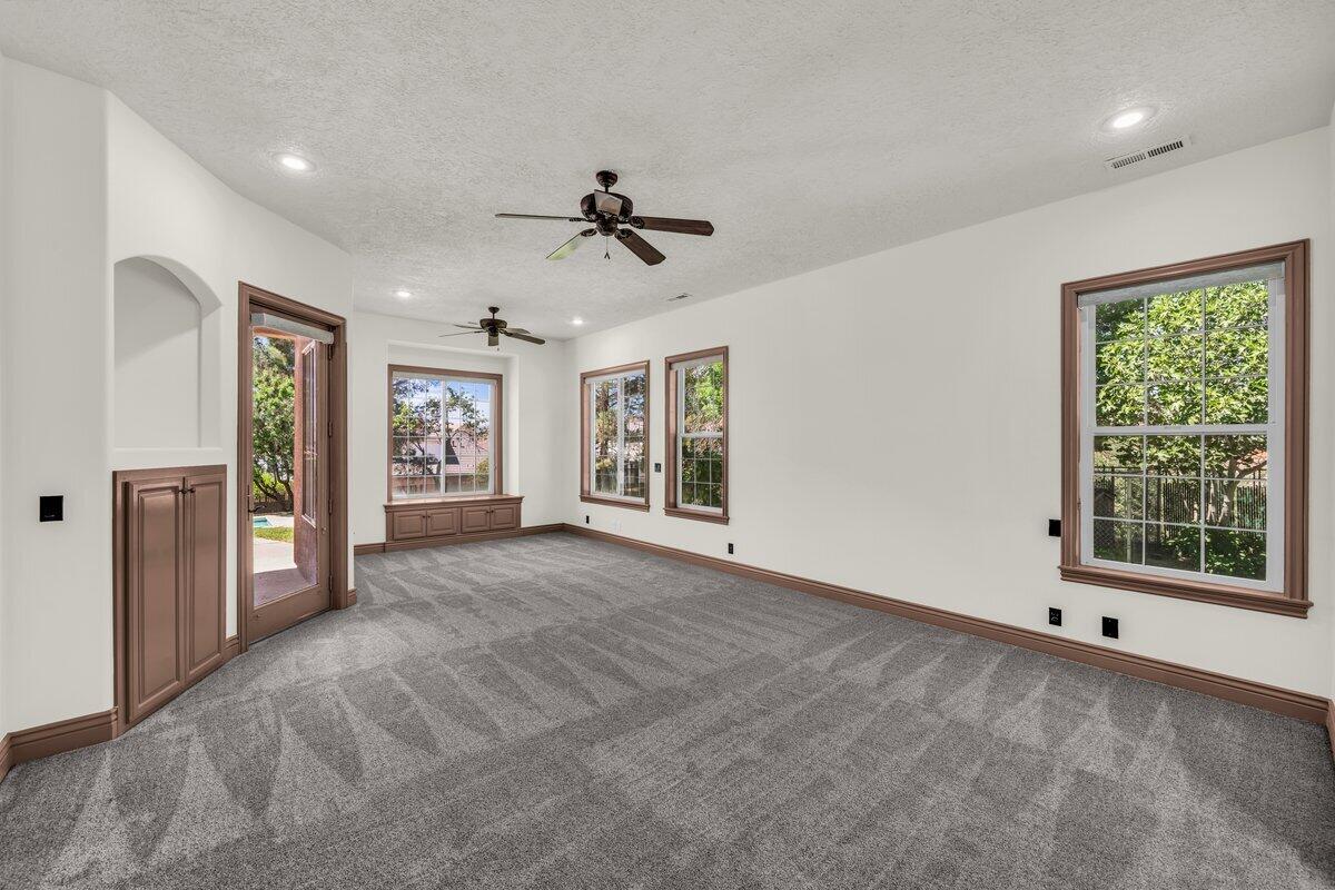 MAJESTIC VIEW - Residential