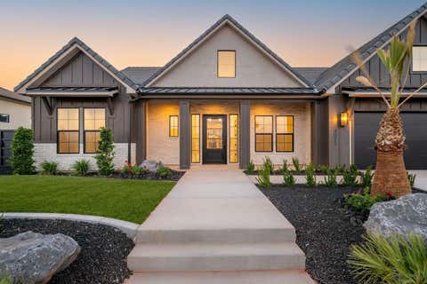 Tiny photo for 4972 S LAKEFRONT Place, Washington, UT 84780 (MLS # 26-273353)