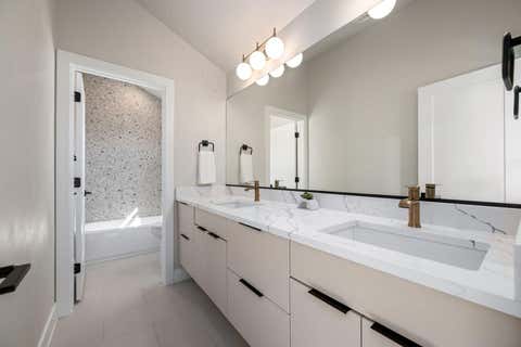 Tiny photo for 4972 S LAKEFRONT Place, Washington, UT 84780 (MLS # 26-273353)