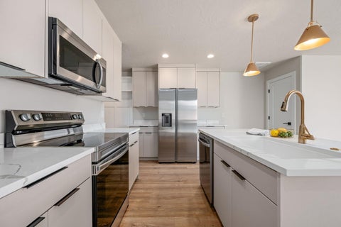 Tiny photo for 4972 S LAKEFRONT Place, Washington, UT 84780 (MLS # 26-273353)