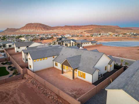 Tiny photo for 4972 S LAKEFRONT Place, Washington, UT 84780 (MLS # 26-273353)