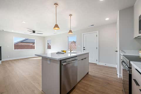 Tiny photo for 4972 S LAKEFRONT Place, Washington, UT 84780 (MLS # 26-273353)