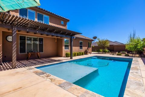 Tiny photo for 994 S 1740 E, Saint George, UT 84790 (MLS # 25-259796)