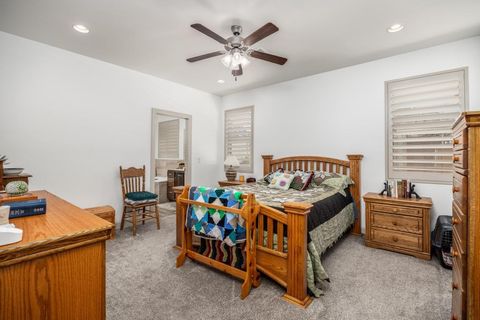 Tiny photo for 994 S 1740 E, Saint George, UT 84790 (MLS # 25-259796)
