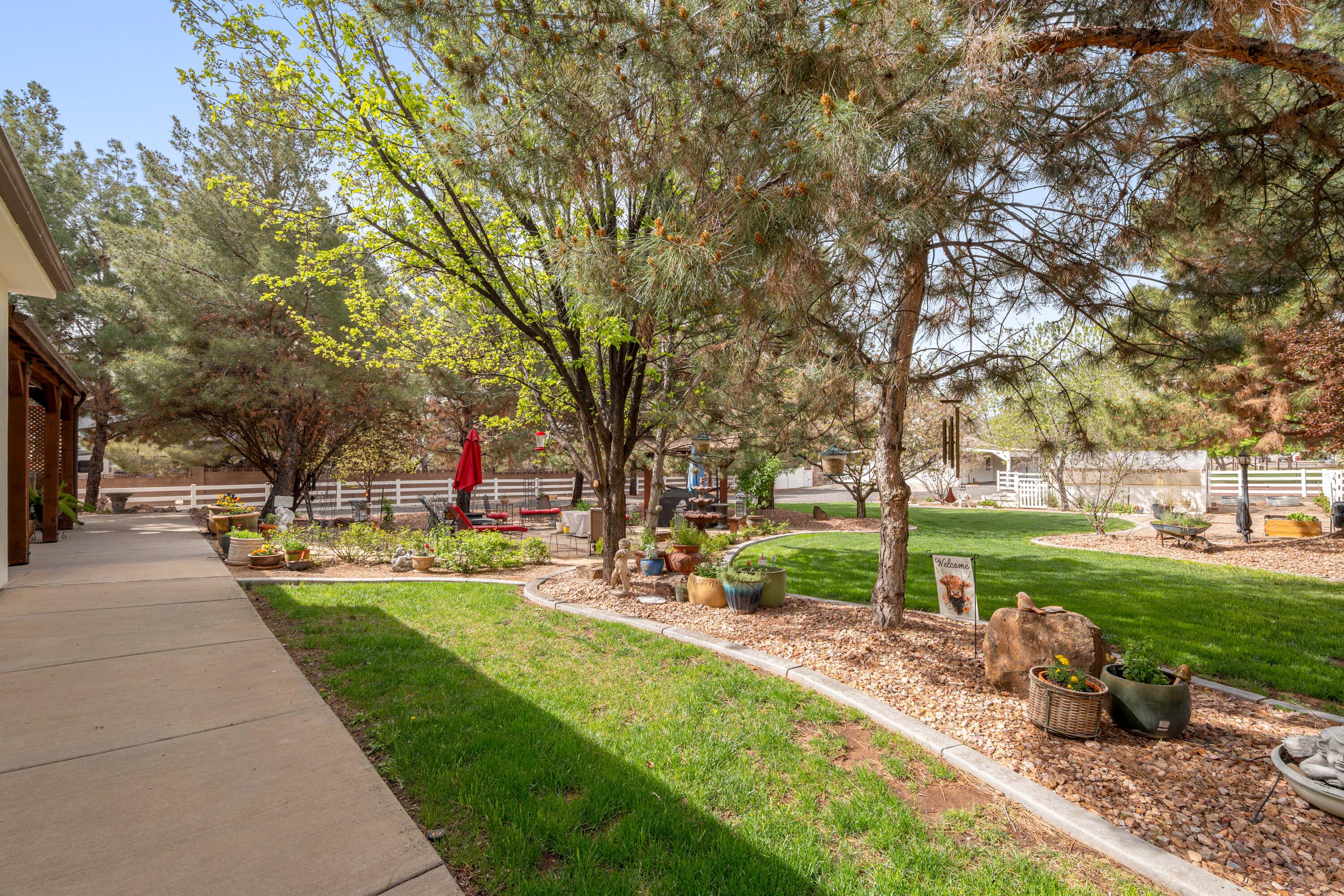 DIAMOND VALLEY ACRES - Residential