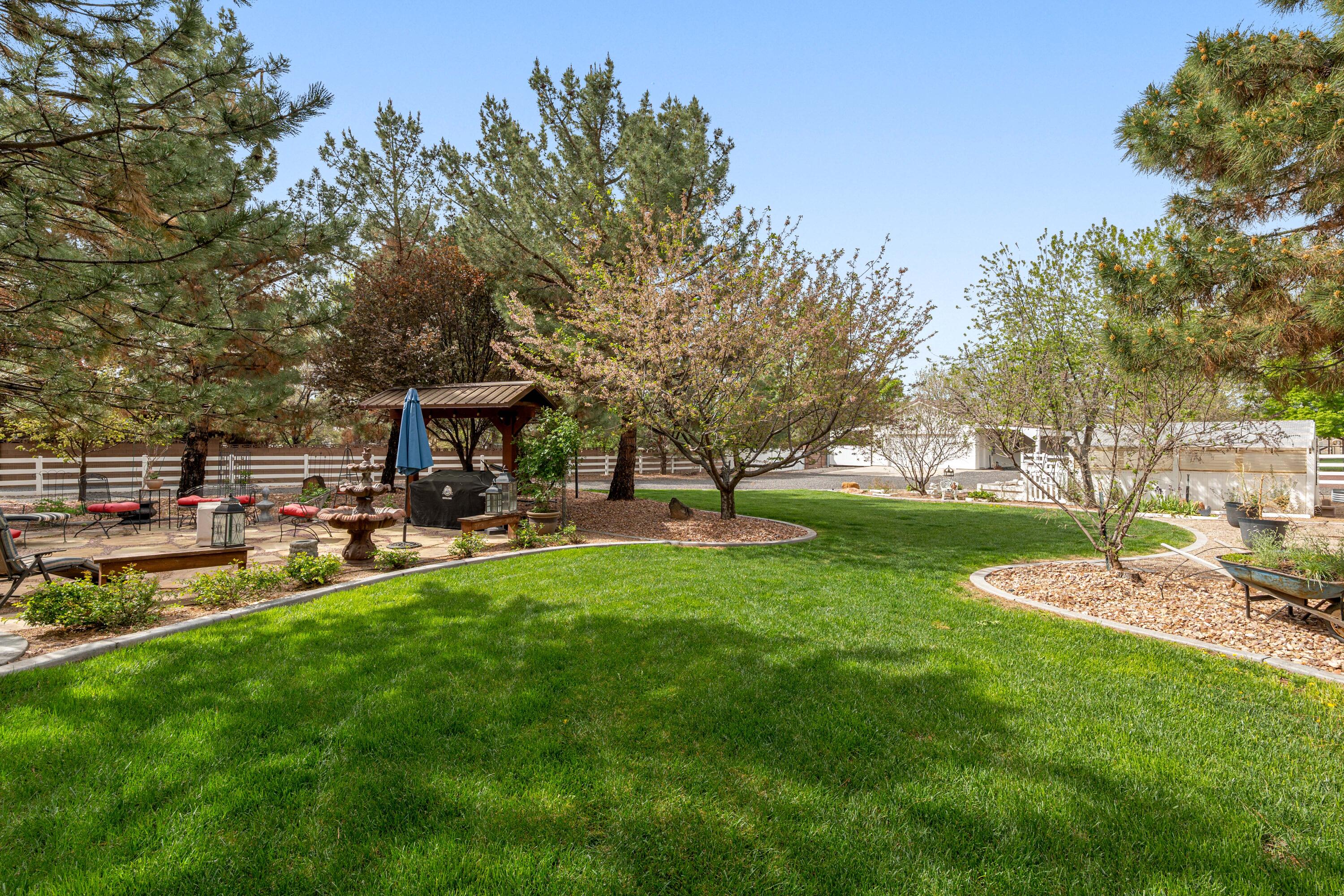 DIAMOND VALLEY ACRES - Residential