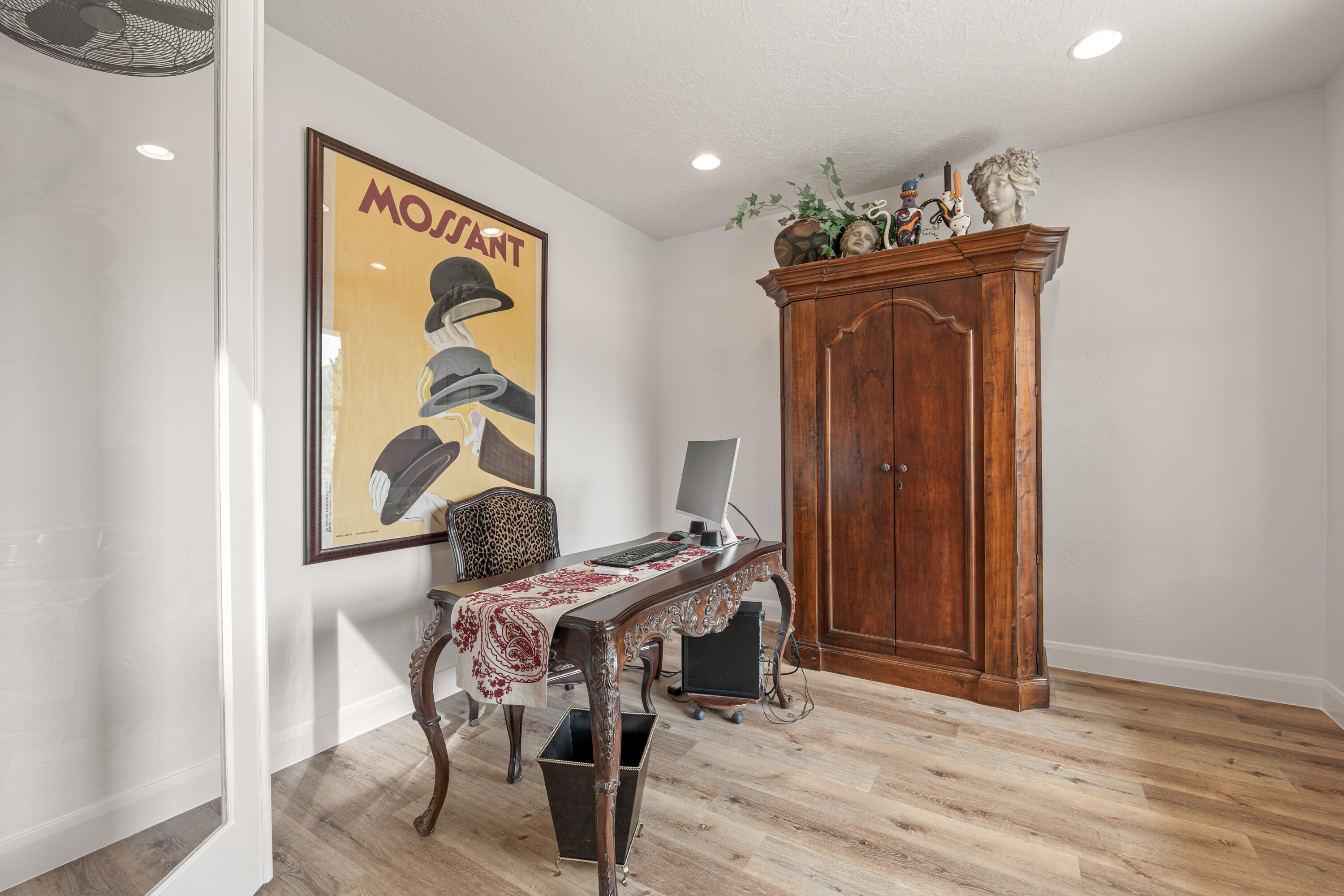 DIAMOND VALLEY ACRES - Residential