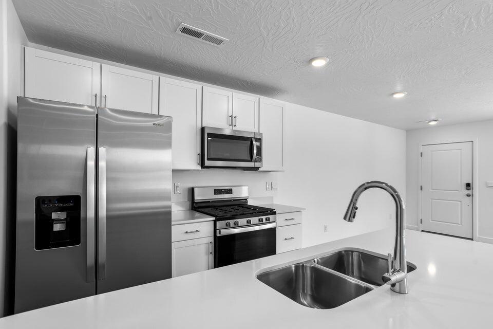 LAVENDER CANYON AT LONG VALLEY - Residential