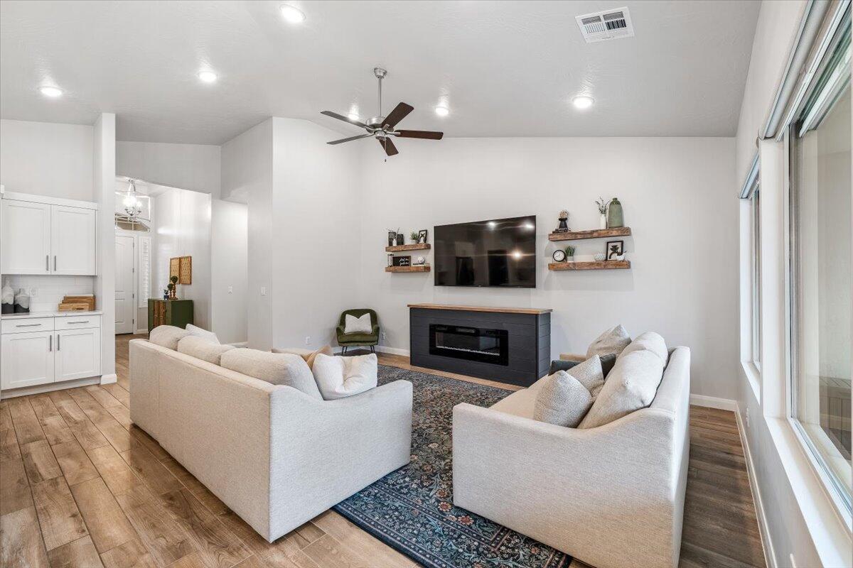 RED WATERS - Residential