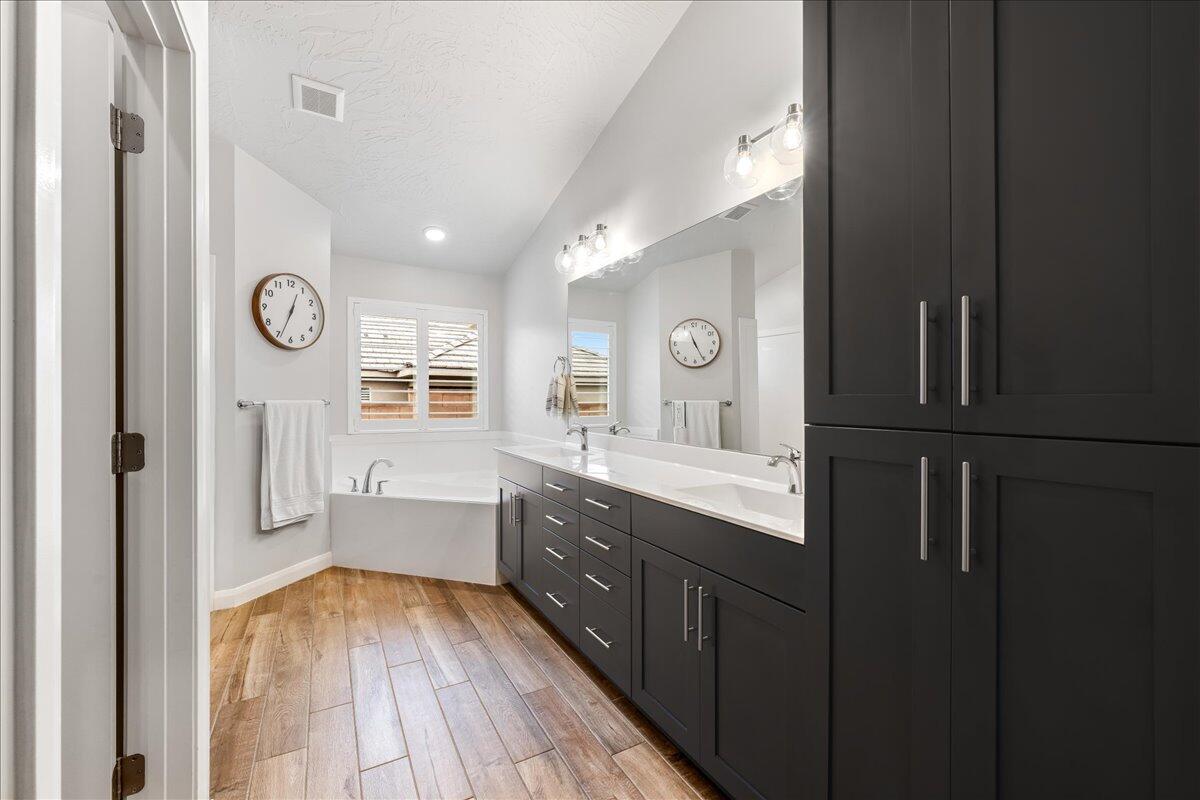 RED WATERS - Residential