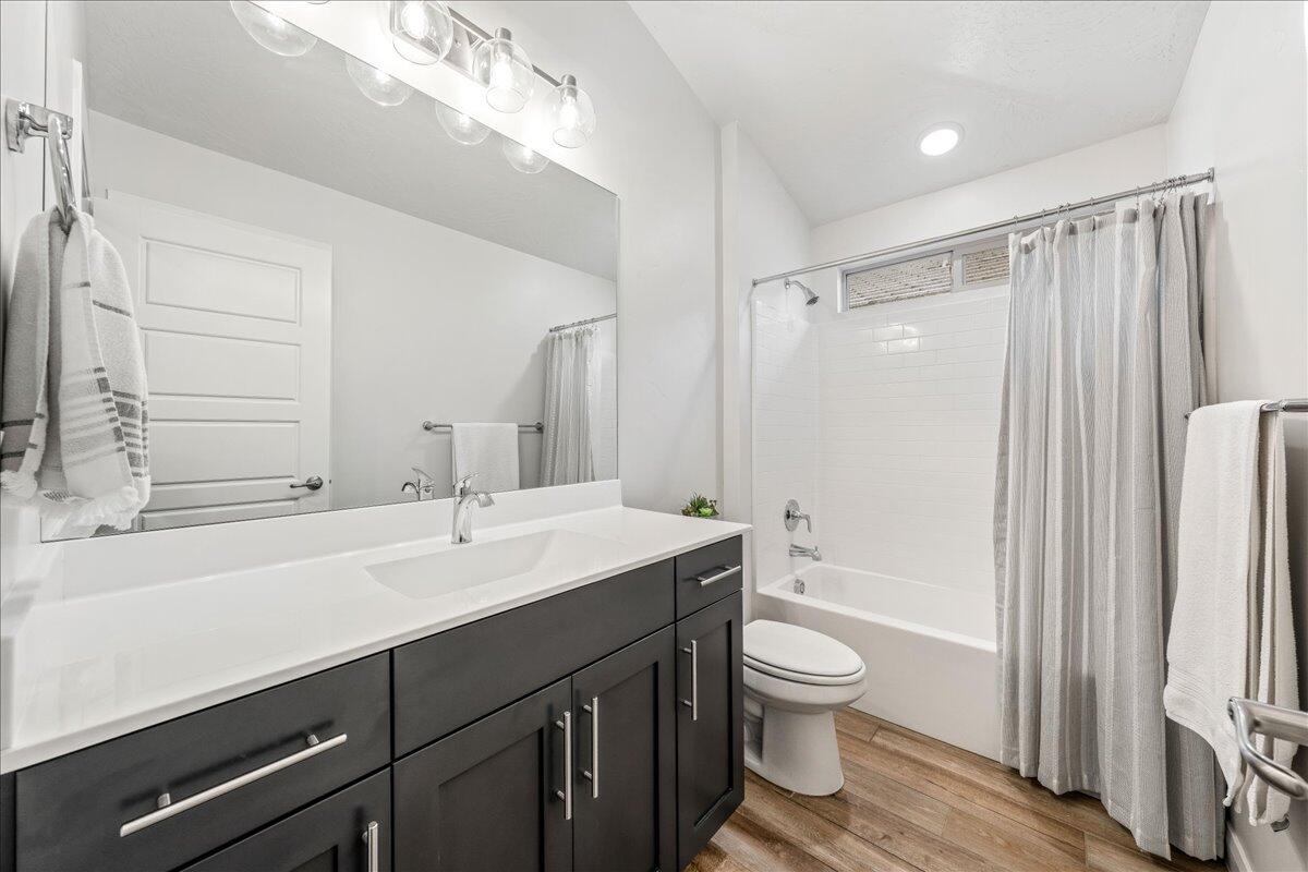 RED WATERS - Residential