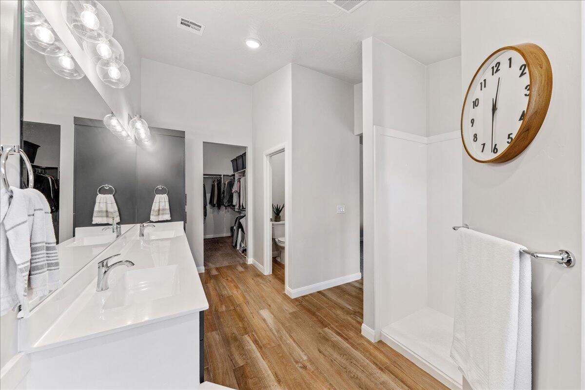 RED WATERS - Residential