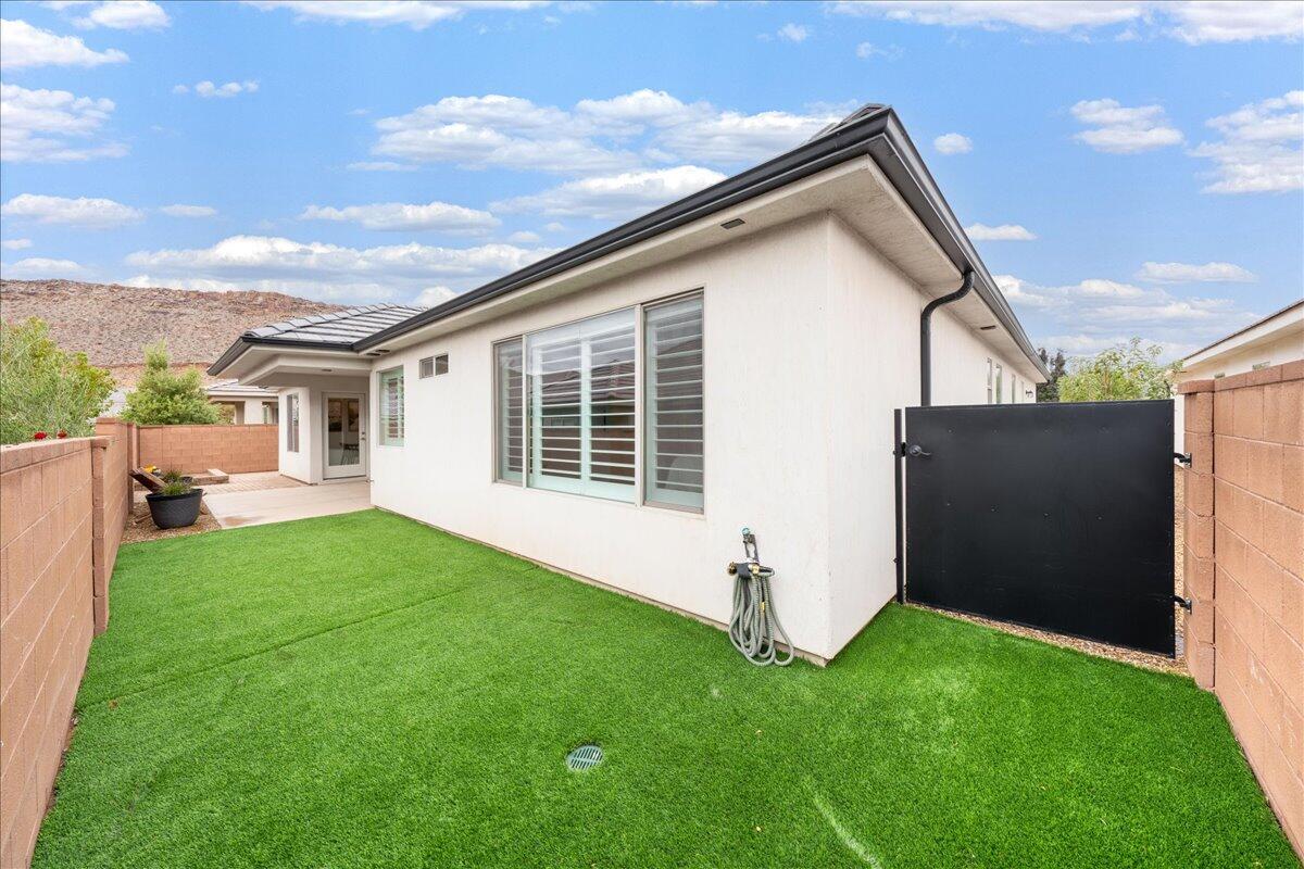 RED WATERS - Residential