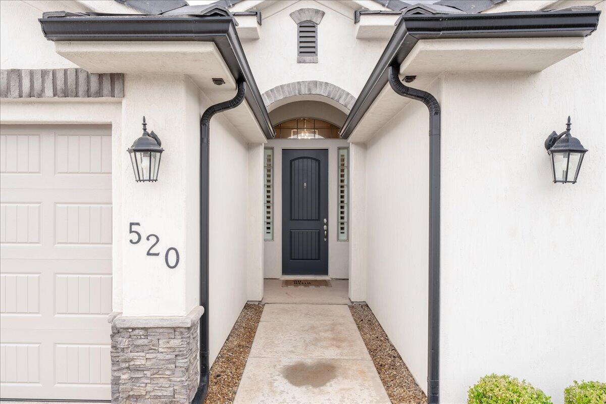 RED WATERS - Residential