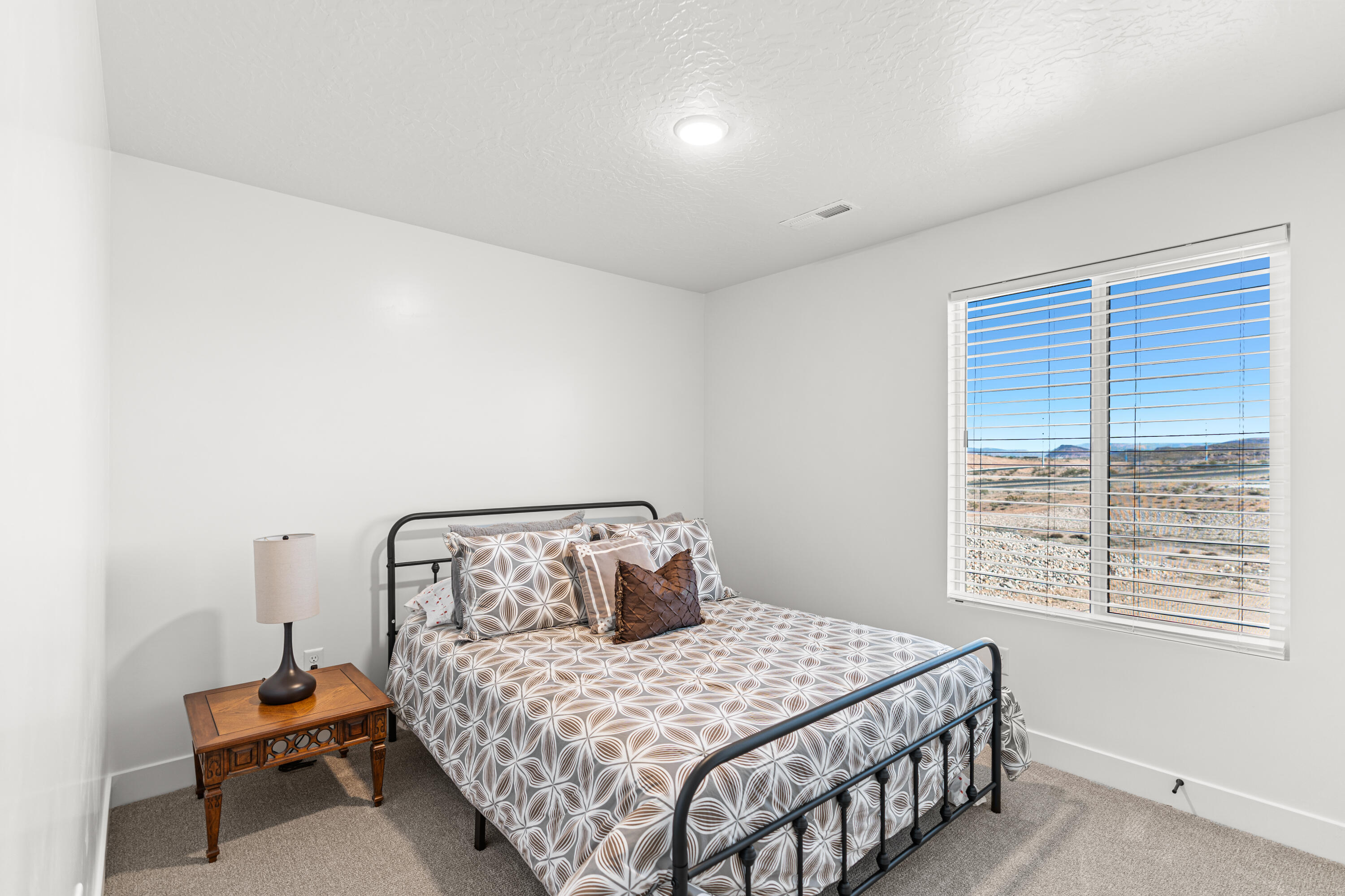 DESERT VISTA TOWNHOMES AT DESERT CANYONS - Residential