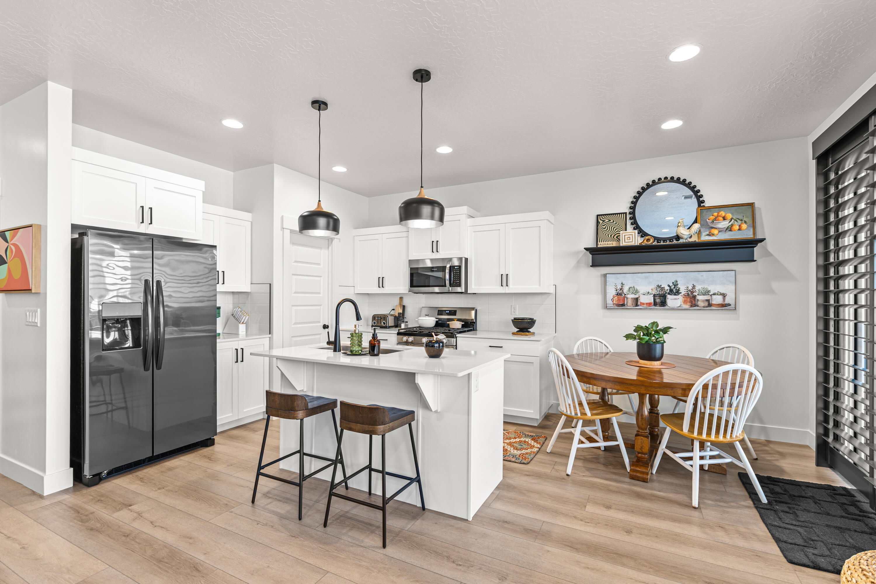 DESERT VISTA TOWNHOMES AT DESERT CANYONS - Residential