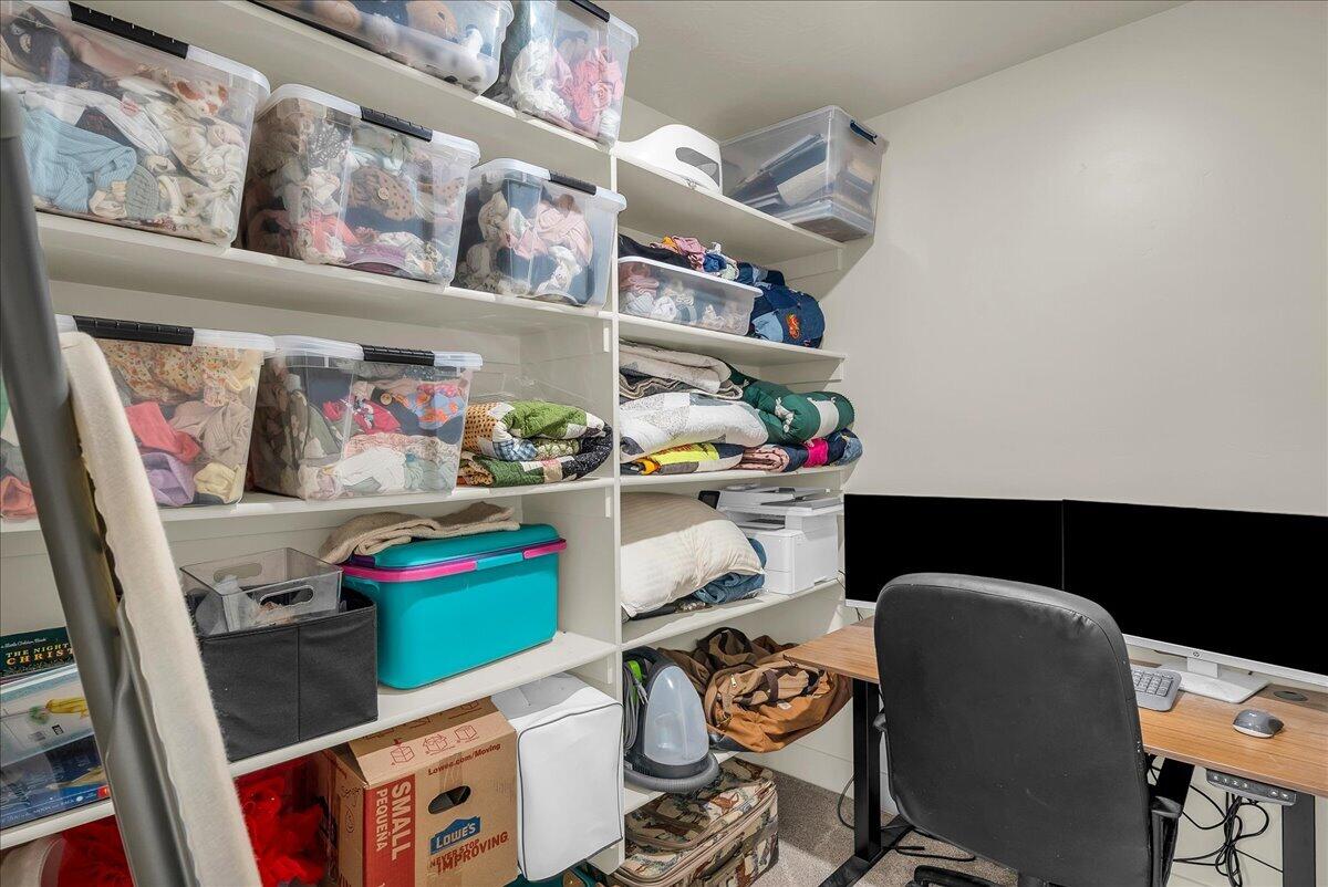 ENTERPRISE TOWNSITE - Residential