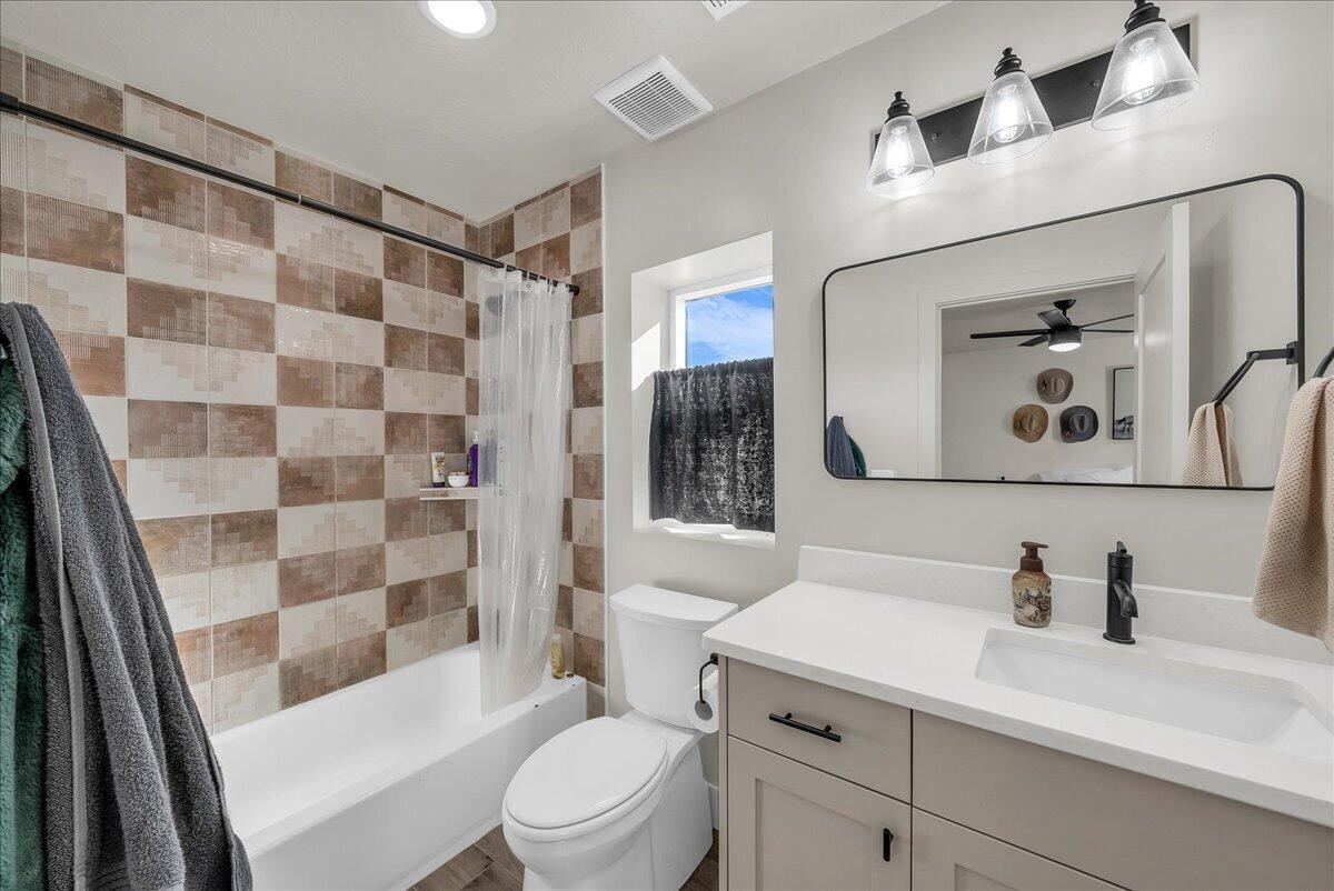 ENTERPRISE TOWNSITE - Residential