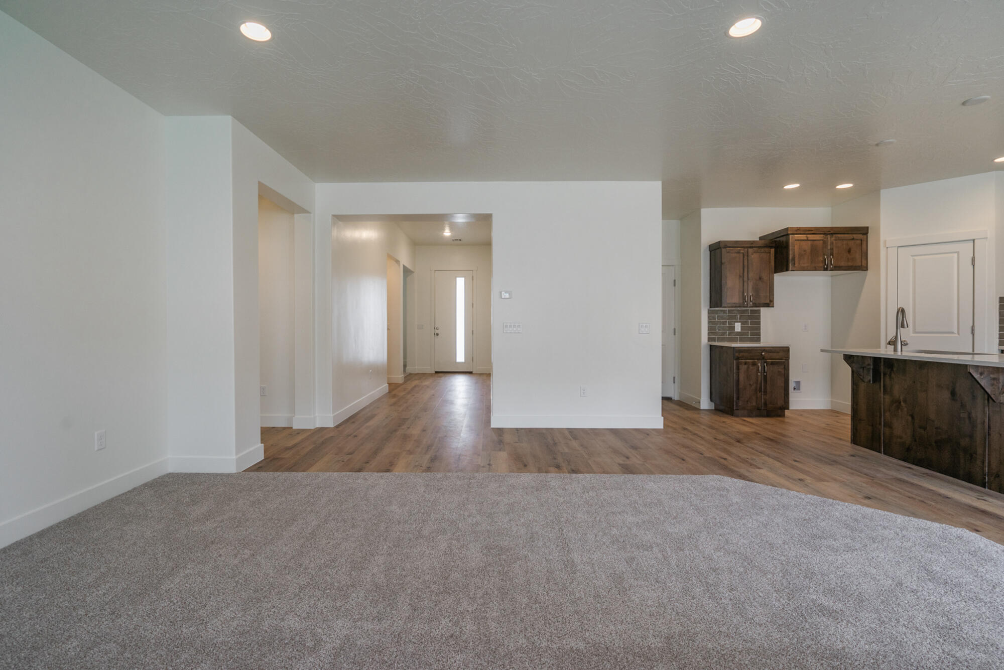 DESERT CROSSING - Residential