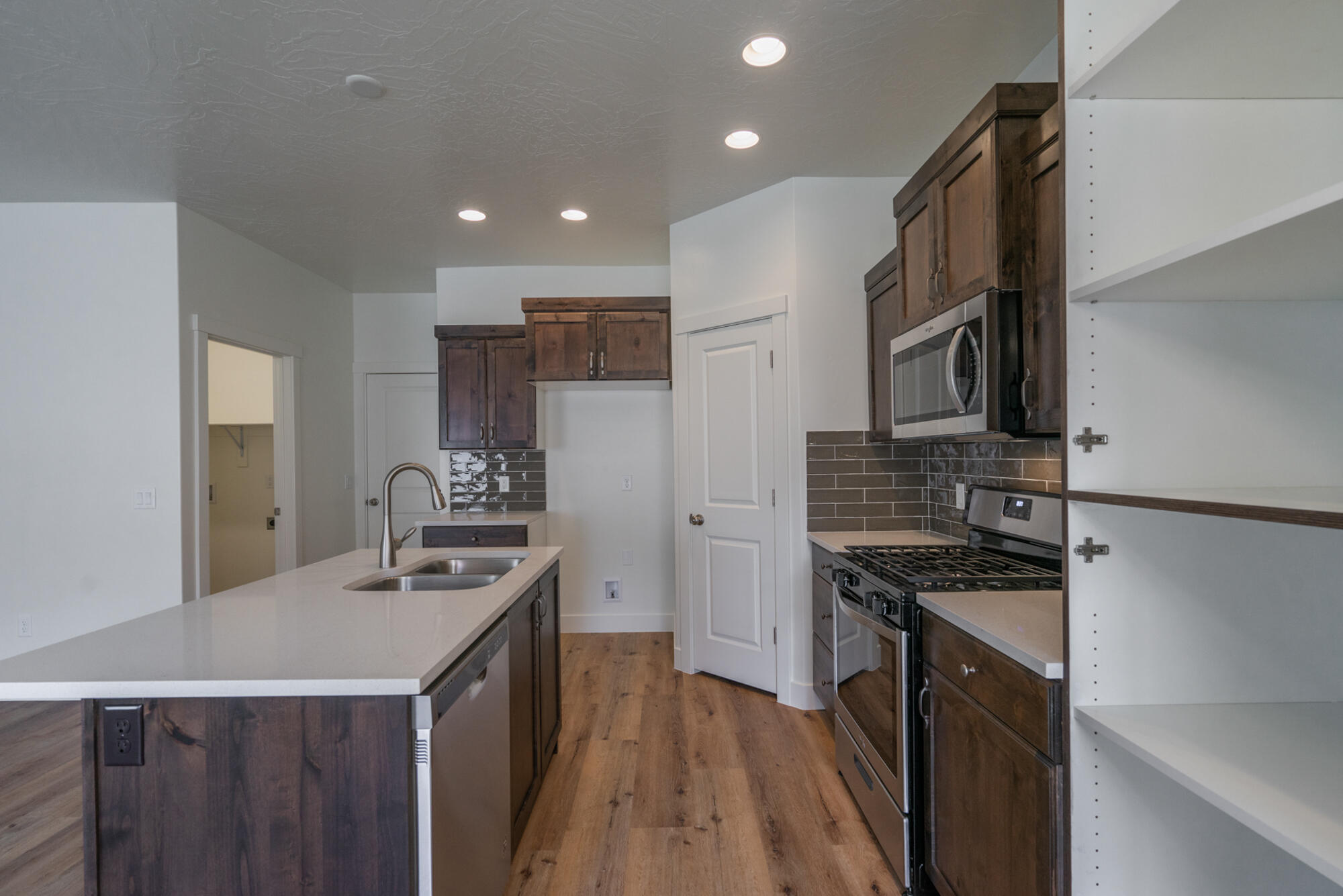 DESERT CROSSING - Residential