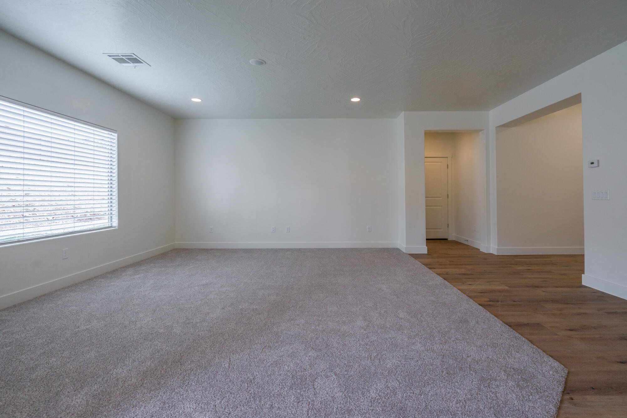 DESERT CROSSING - Residential