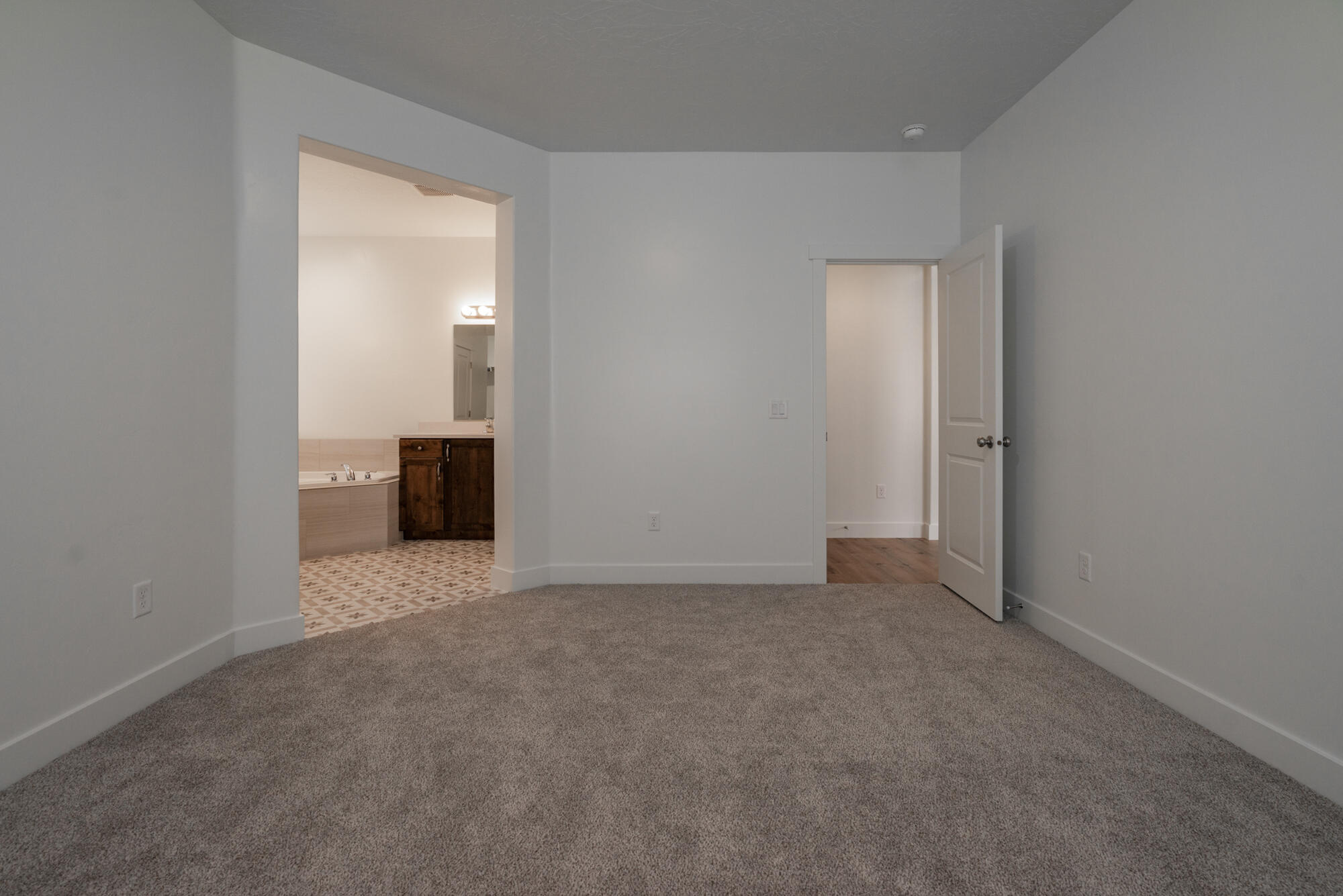 DESERT CROSSING - Residential