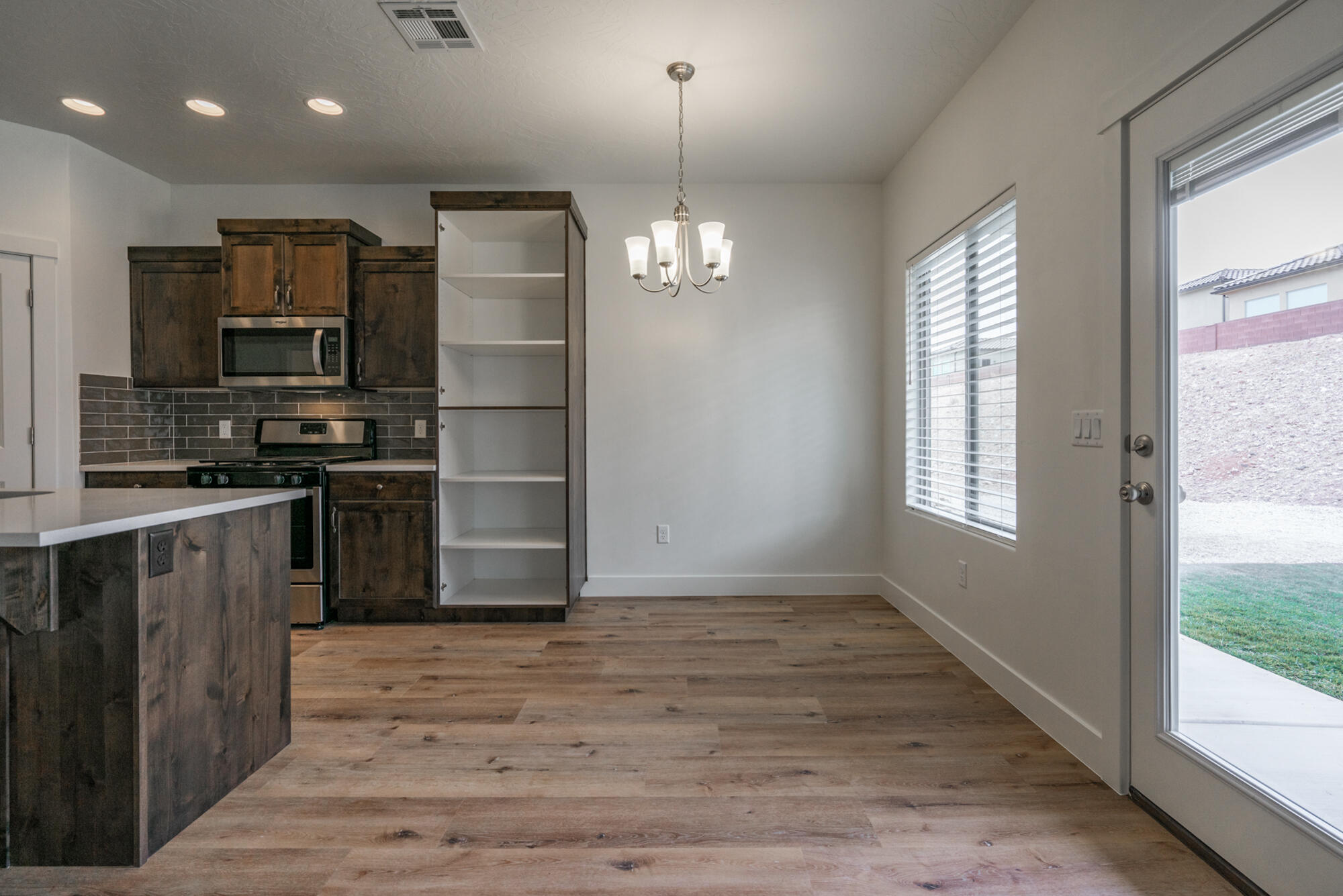 DESERT CROSSING - Residential