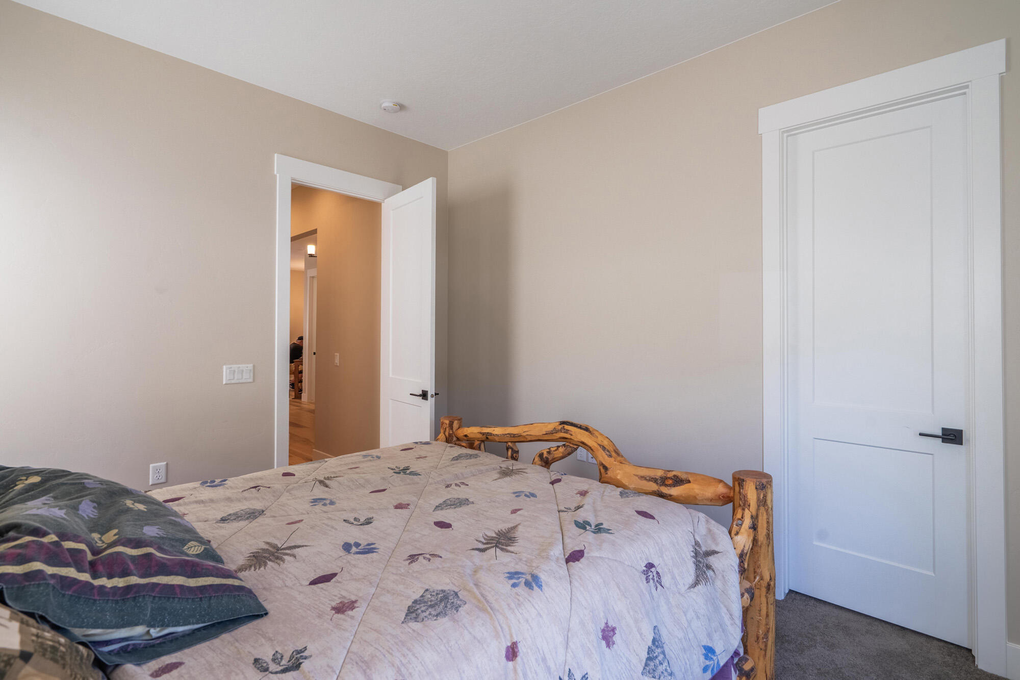 VILLAS AT SUN RIVER - Residential