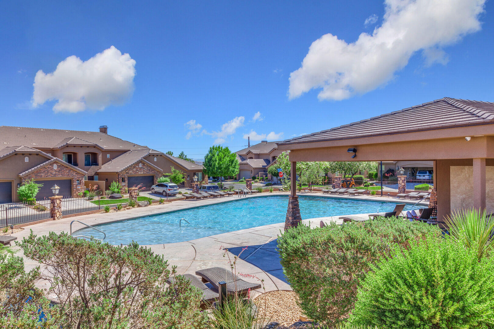 CORAL RIDGE TOWNHOMES - Residential