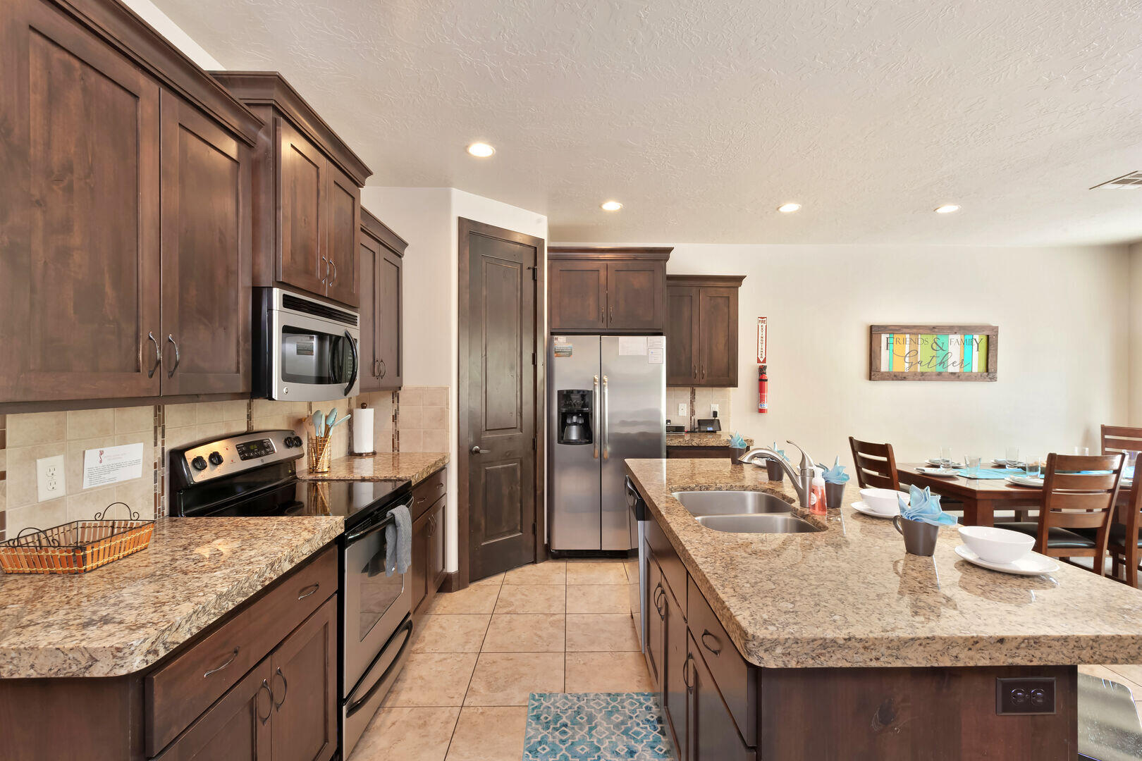 CORAL RIDGE TOWNHOMES - Residential