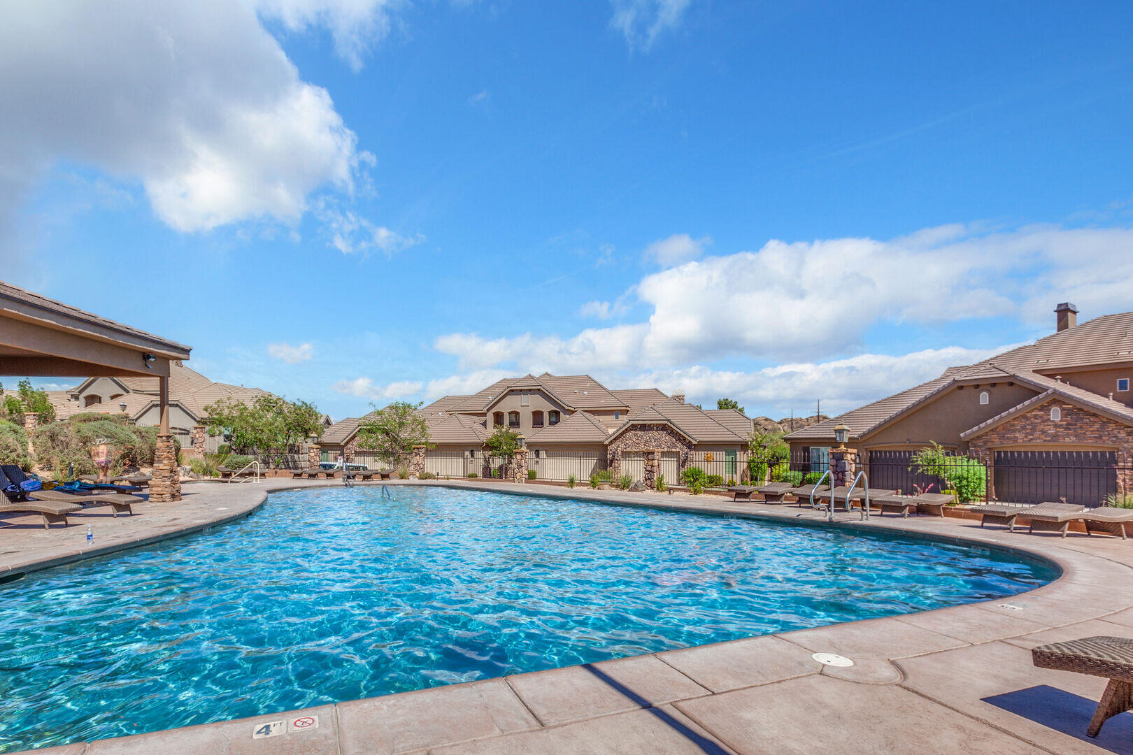 CORAL RIDGE TOWNHOMES - Residential