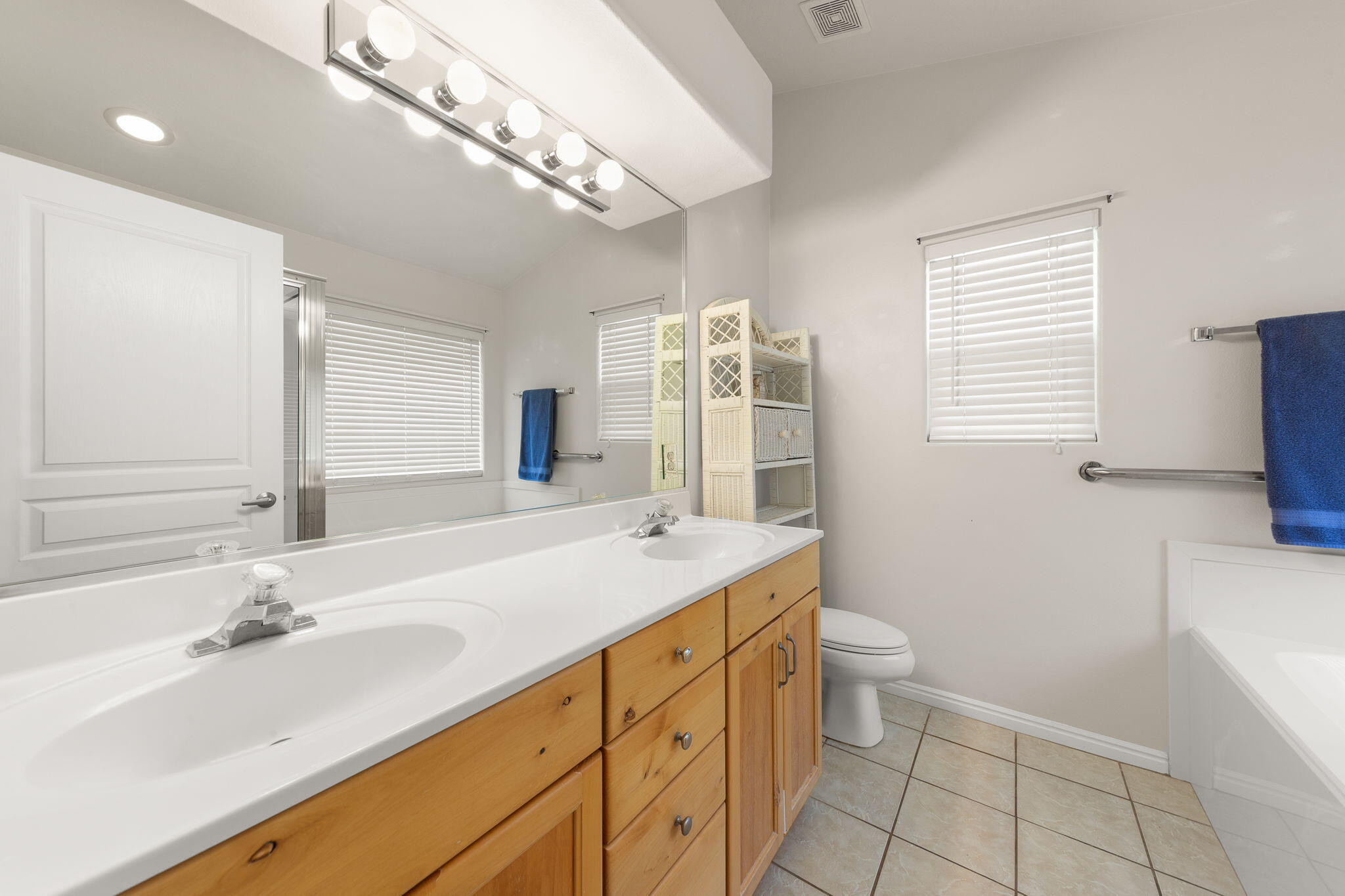 FOX BOROUGH - Residential